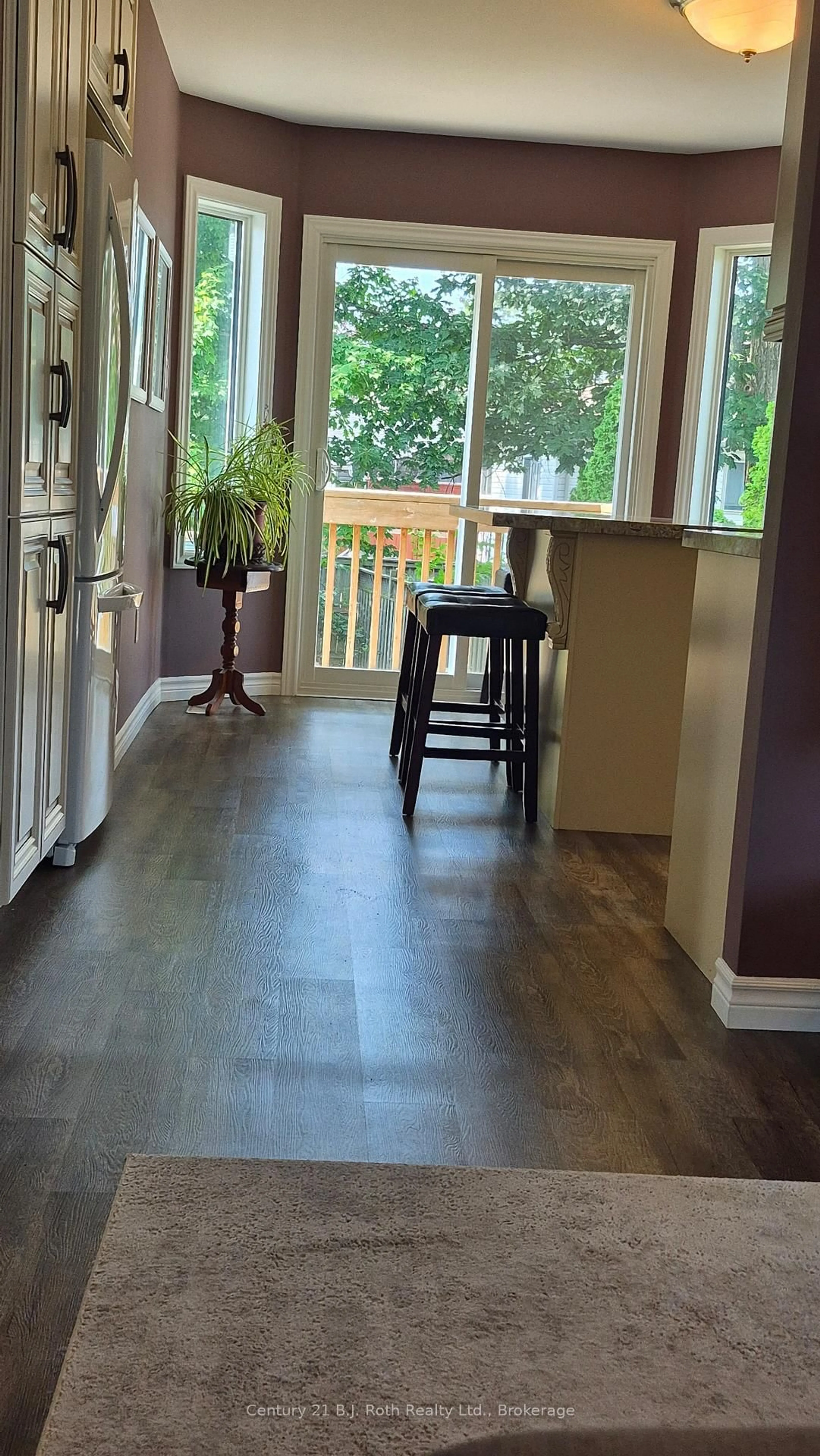 Indoor entryway for 116 Dyer Dr, Wasaga Beach Ontario L9Z 1E5