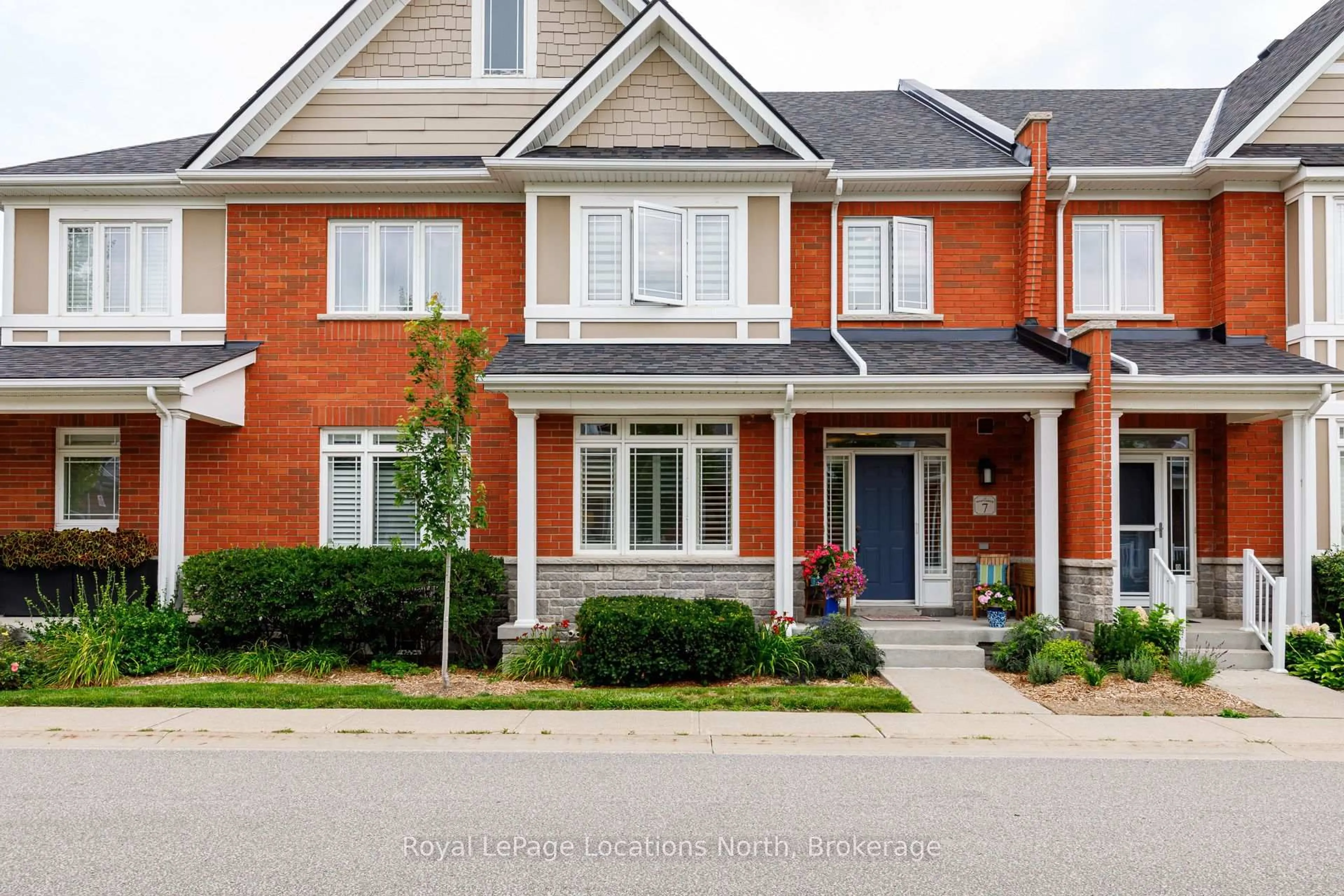 Home with brick exterior material, street for 7 Collship Lane, Collingwood Ontario L9Y 0J6