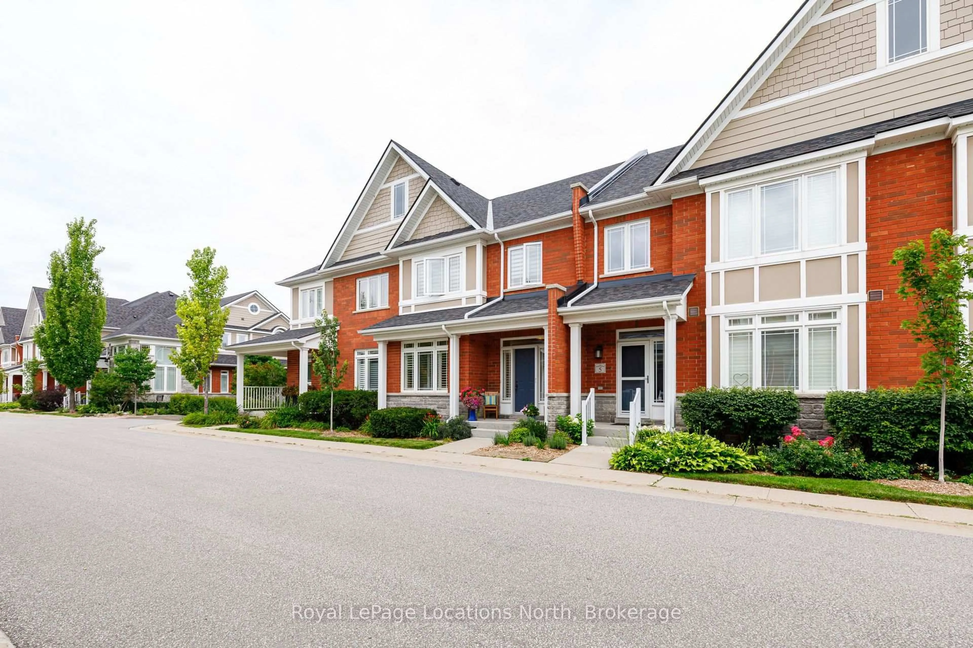 Home with brick exterior material, street for 7 Collship Lane, Collingwood Ontario L9Y 0J6