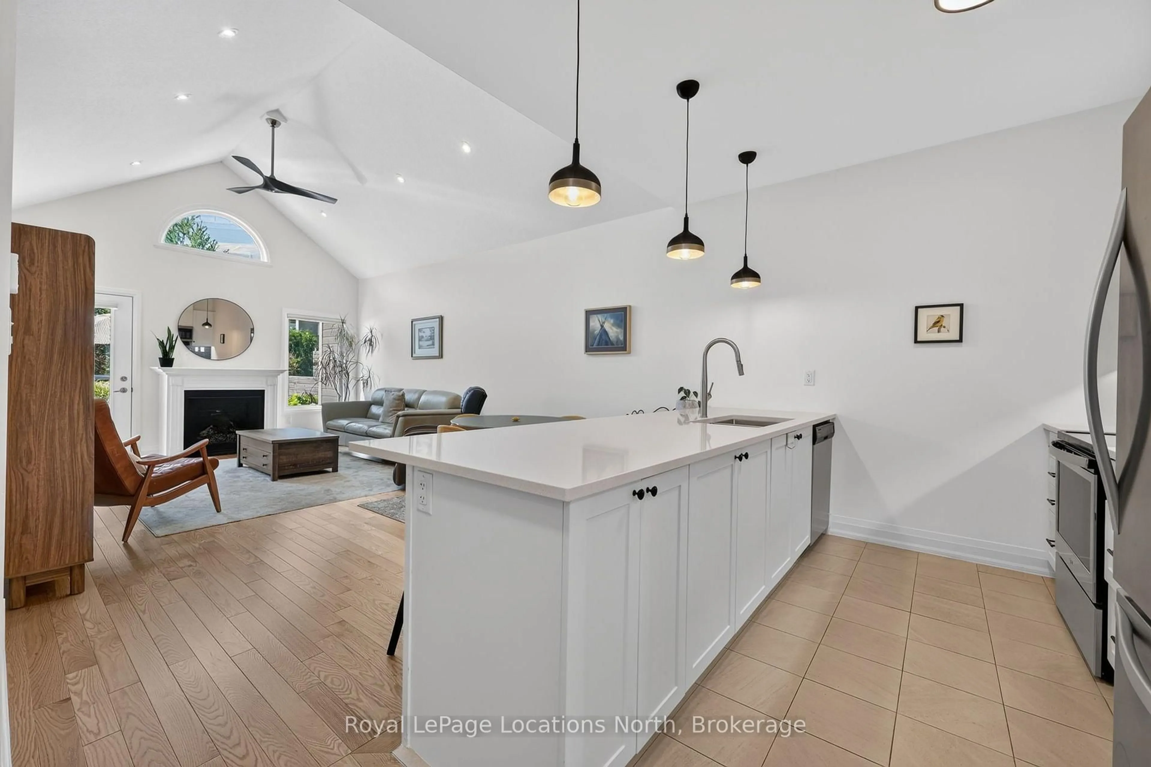 Open concept kitchen, unknown for 73 Kari Cres, Collingwood Ontario L9Y 0Z7