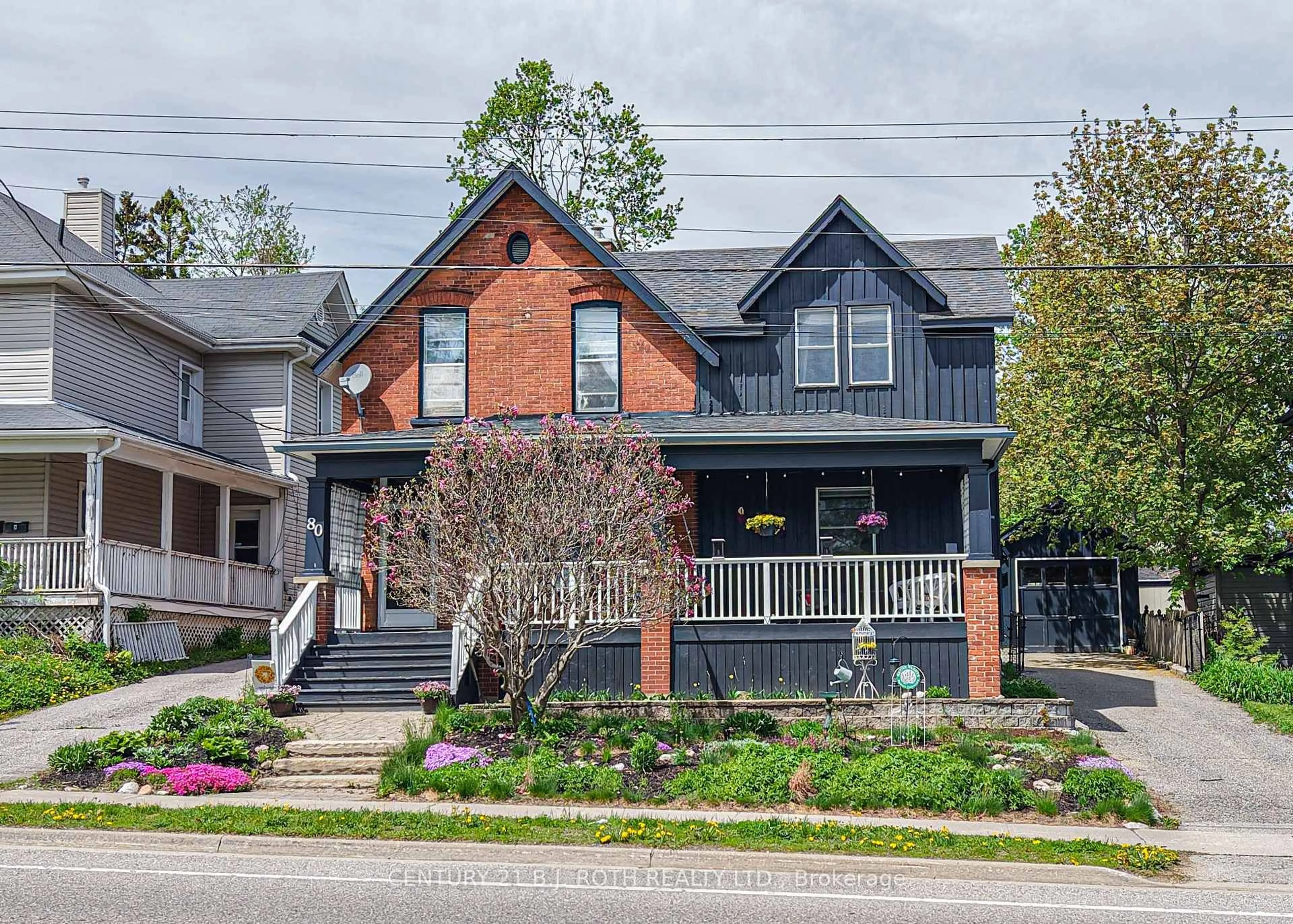 Home with brick exterior material, street for 80 Coldwater Rd, Orillia Ontario L3V 3L4