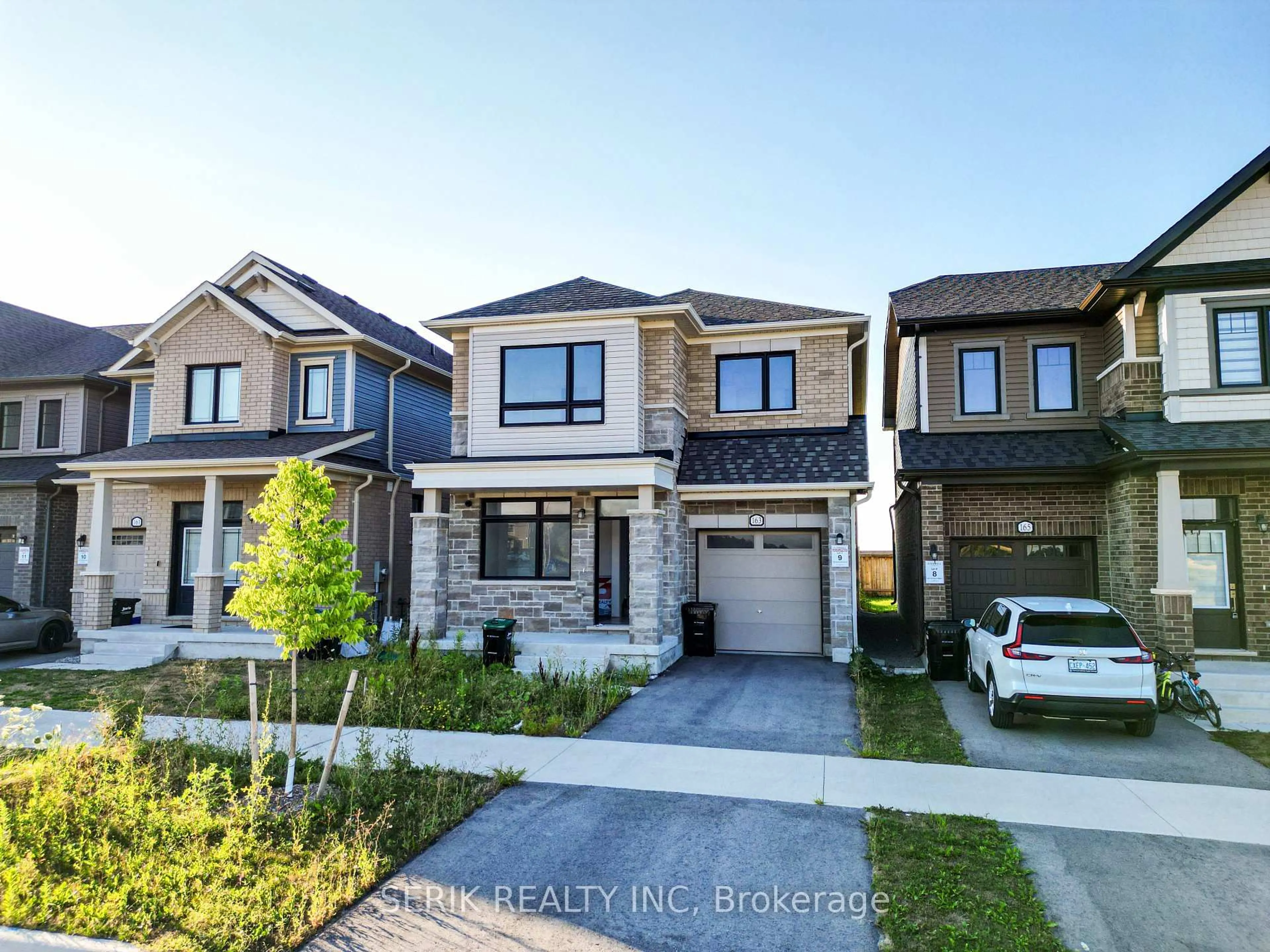 Home with brick exterior material, street for 163 Fenchurch Manr, Barrie Ontario L9J 0W9