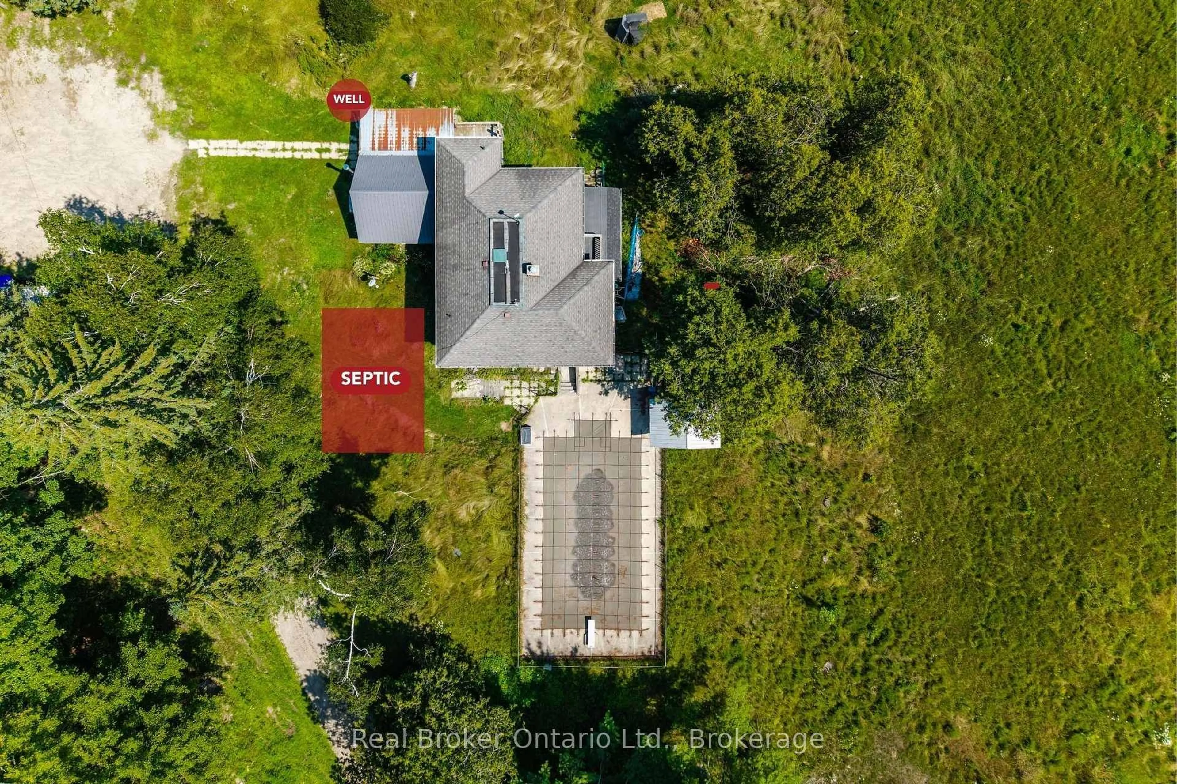 A pic from outside/outdoor area/front of a property/back of a property/a pic from drone, building for 5494 Vasey Rd, Tay Ontario L0K 2E0