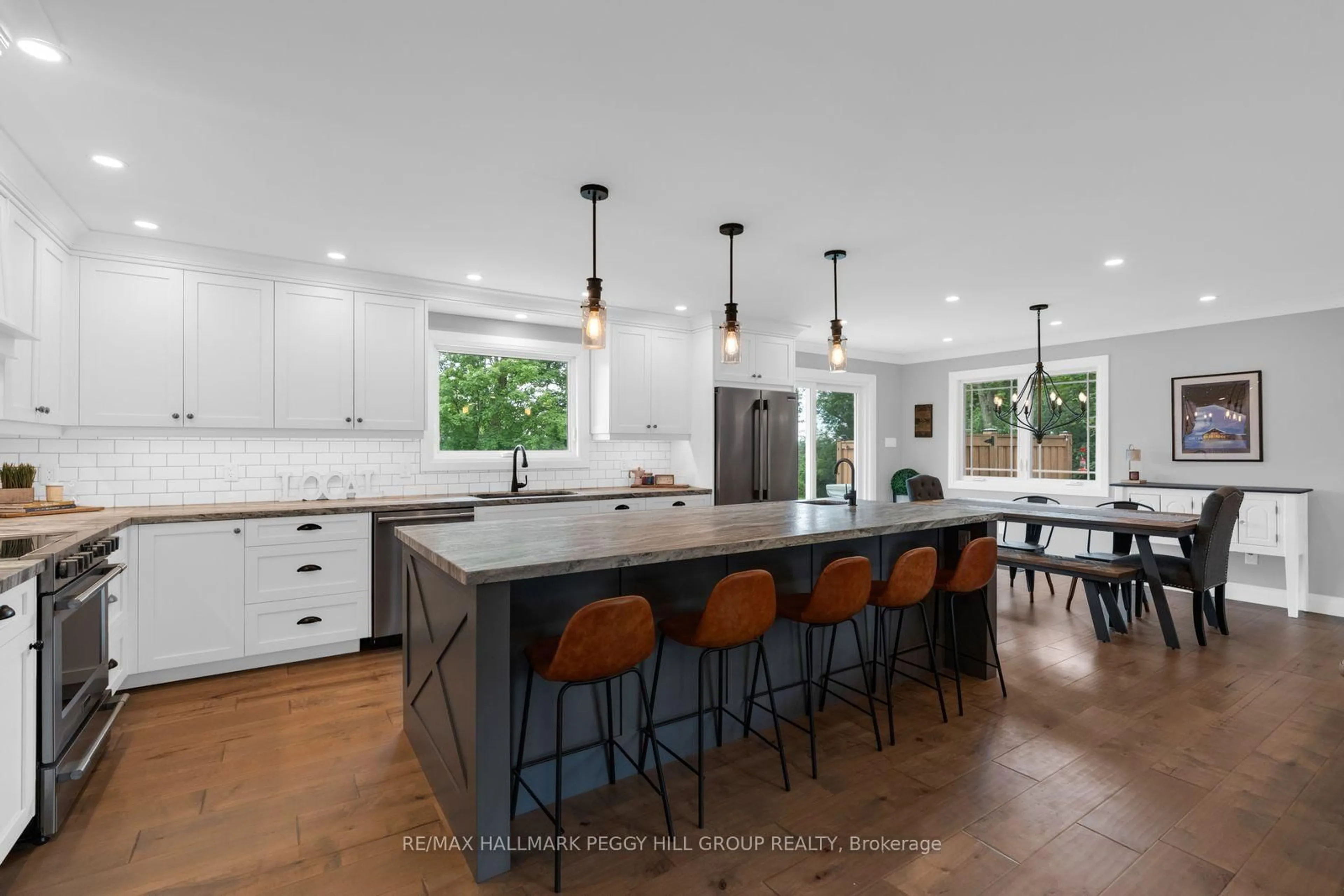 Open concept kitchen, ceramic/tile floor for 1053 Gill Rd, Springwater Ontario L9X 1M1