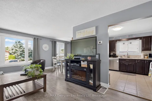 3 Copeland St, Penetanguishene 5