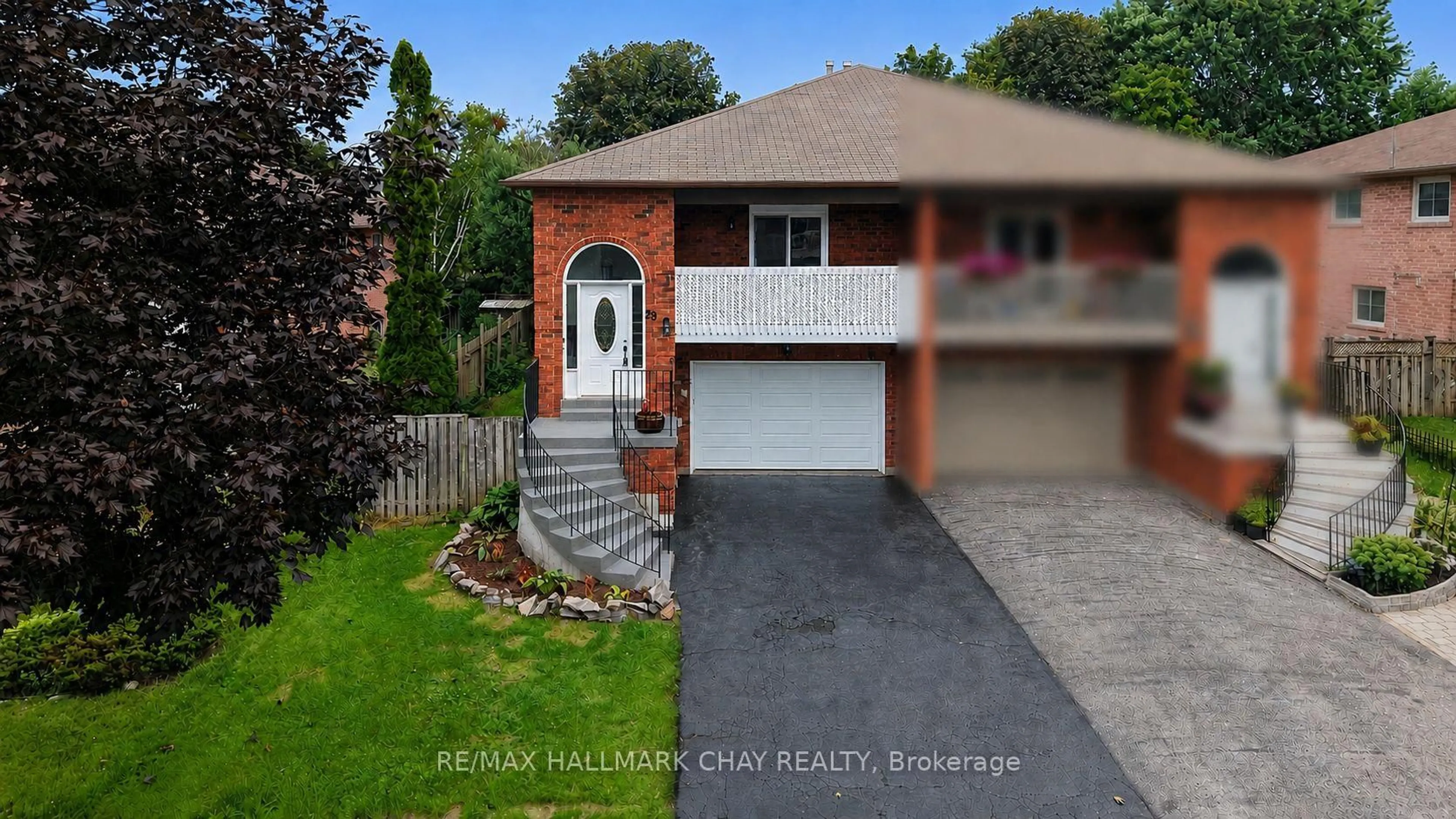 Home with brick exterior material, street for 29 Porritt St, Barrie Ontario L4N 6Y3