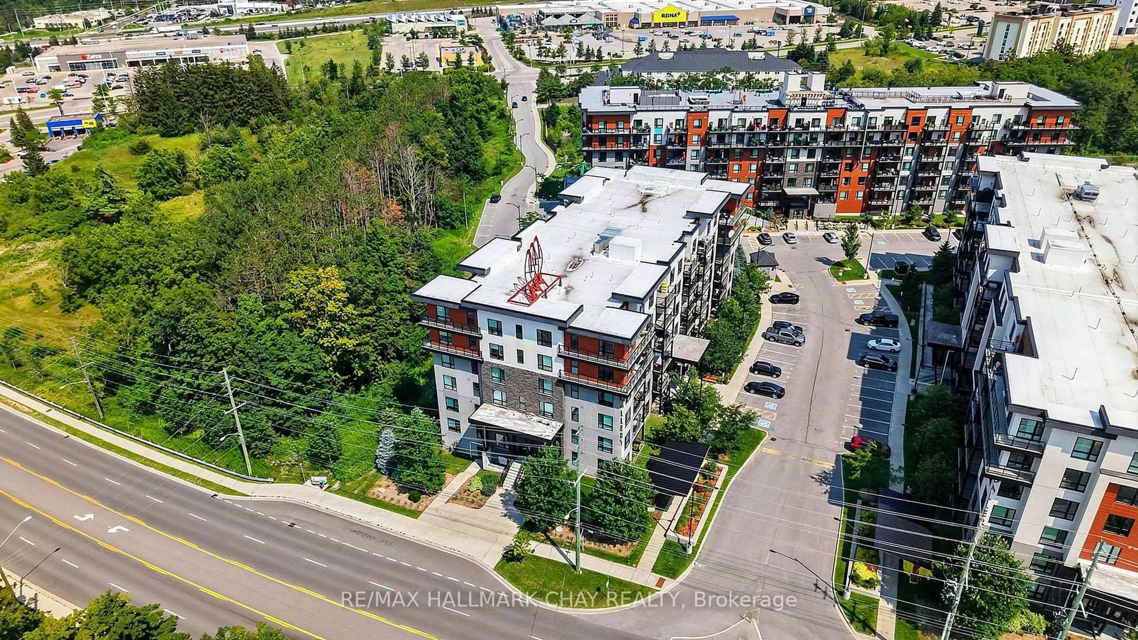A pic from outside/outdoor area/front of a property/back of a property/a pic from drone, city buildings view from balcony for 300 Essa Rd ##304, Barrie Ontario L4N 9Y4
