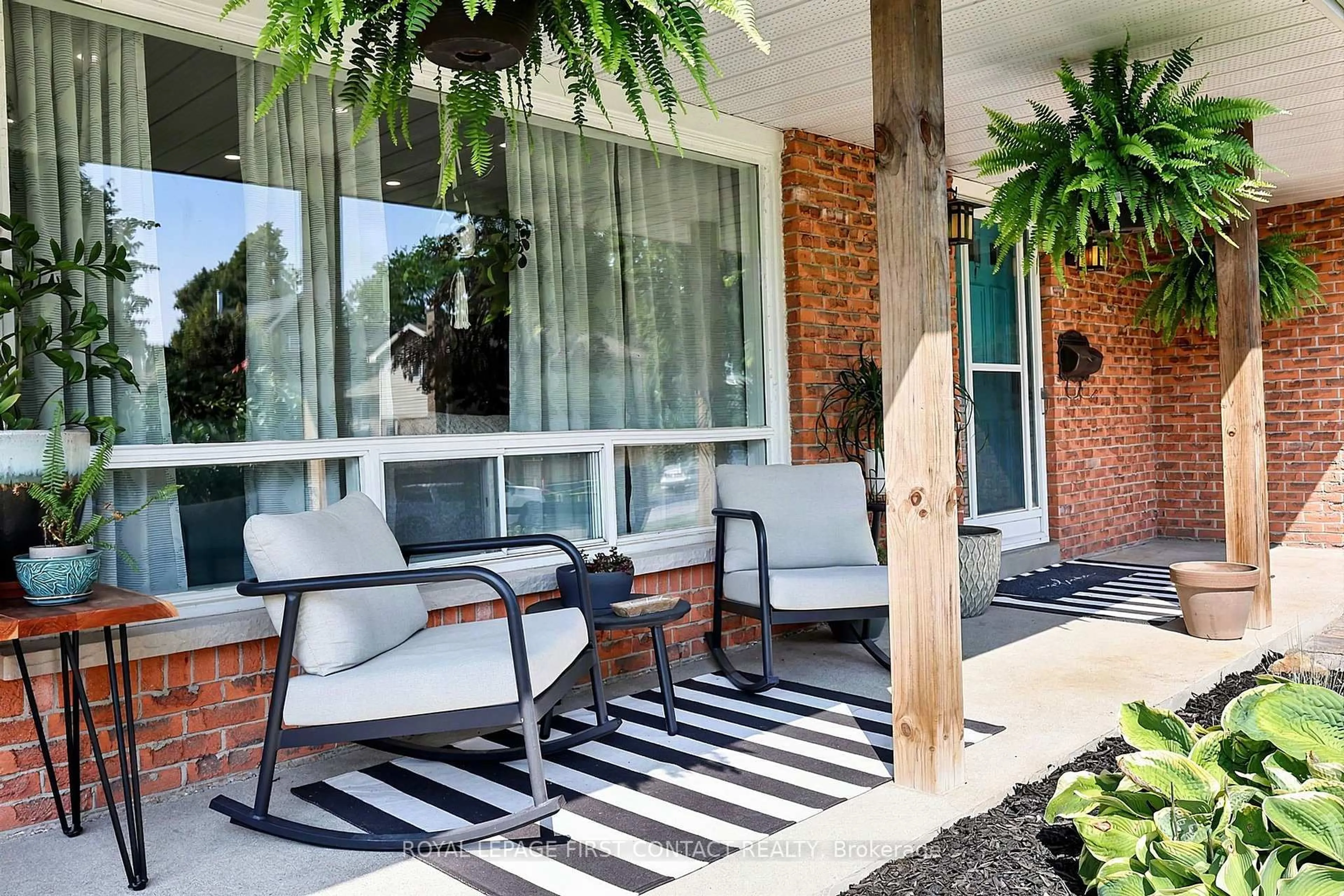Patio, street for 12 Davies Cres, Barrie Ontario L4M 2M3
