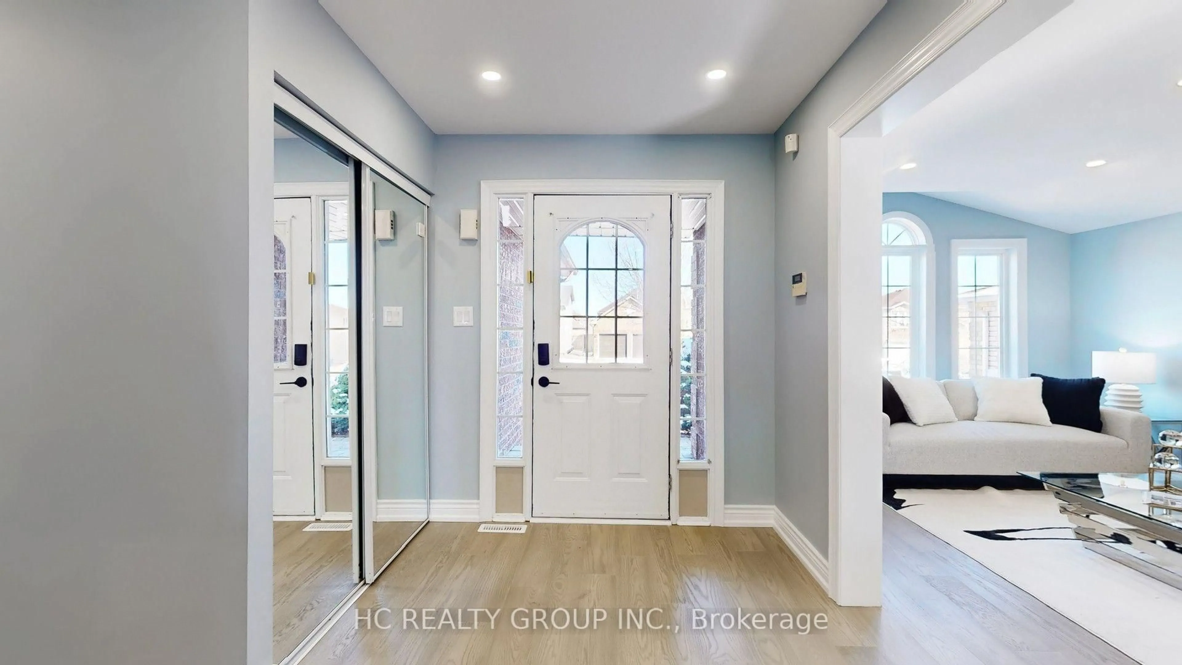 Indoor entryway for 75 Ambler Bay, Barrie Ontario L4M 7A6