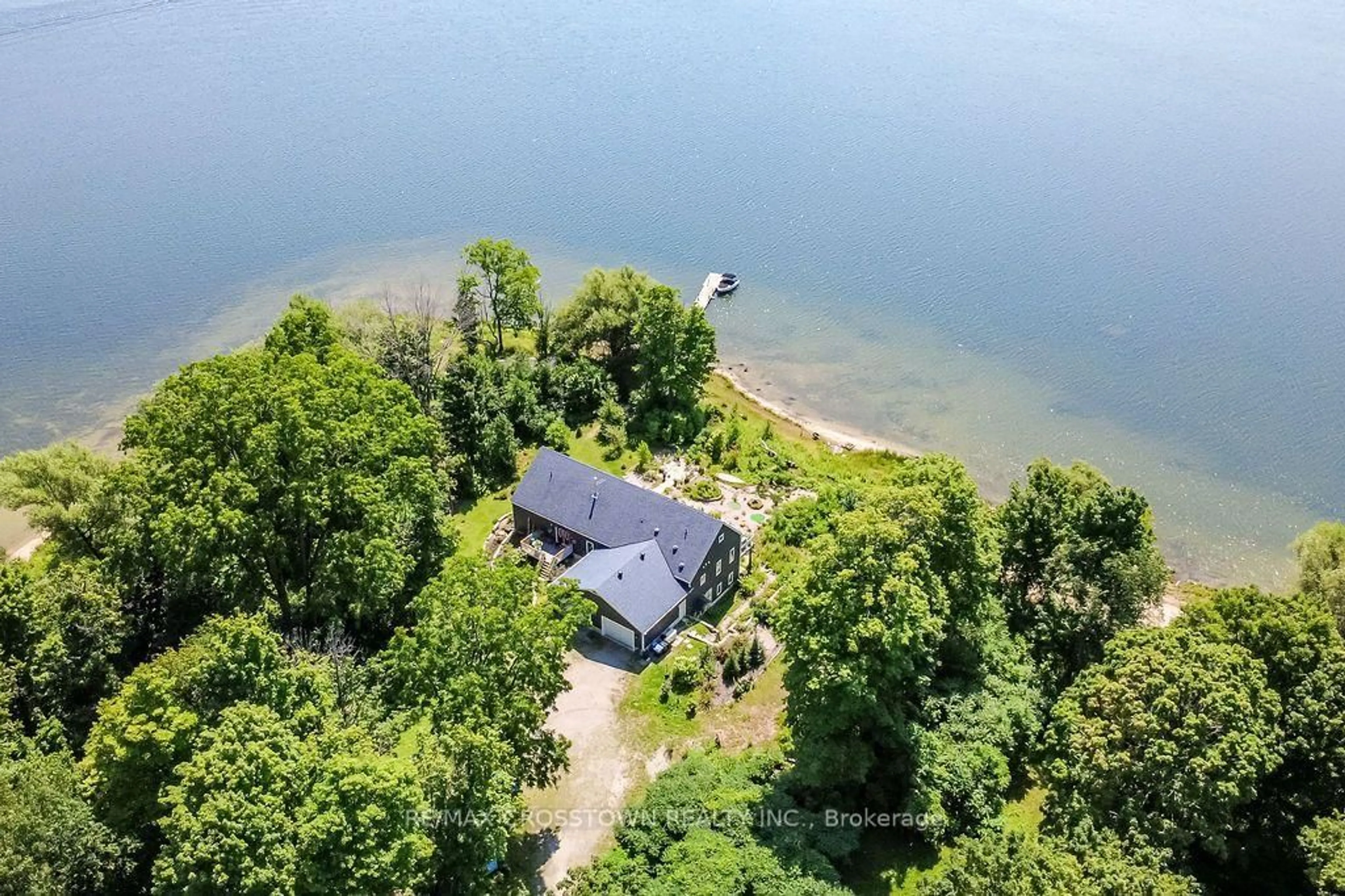 A pic from outside/outdoor area/front of a property/back of a property/a pic from drone, water/lake/river/ocean view for 243 Champlain Rd, Penetanguishene Ontario L9M 1S2