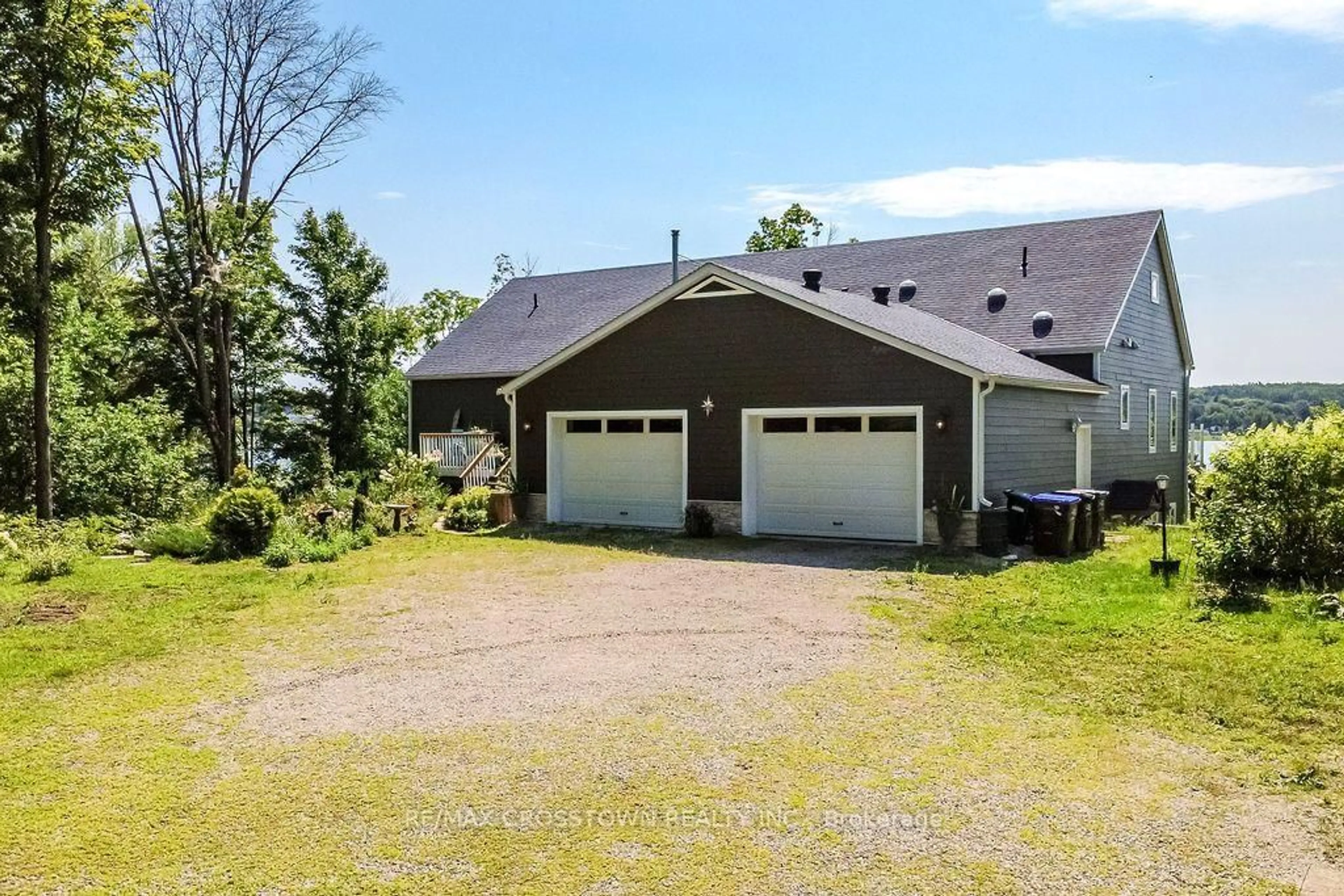 A pic from outside/outdoor area/front of a property/back of a property/a pic from drone, street for 243 Champlain Rd, Penetanguishene Ontario L9M 1S2
