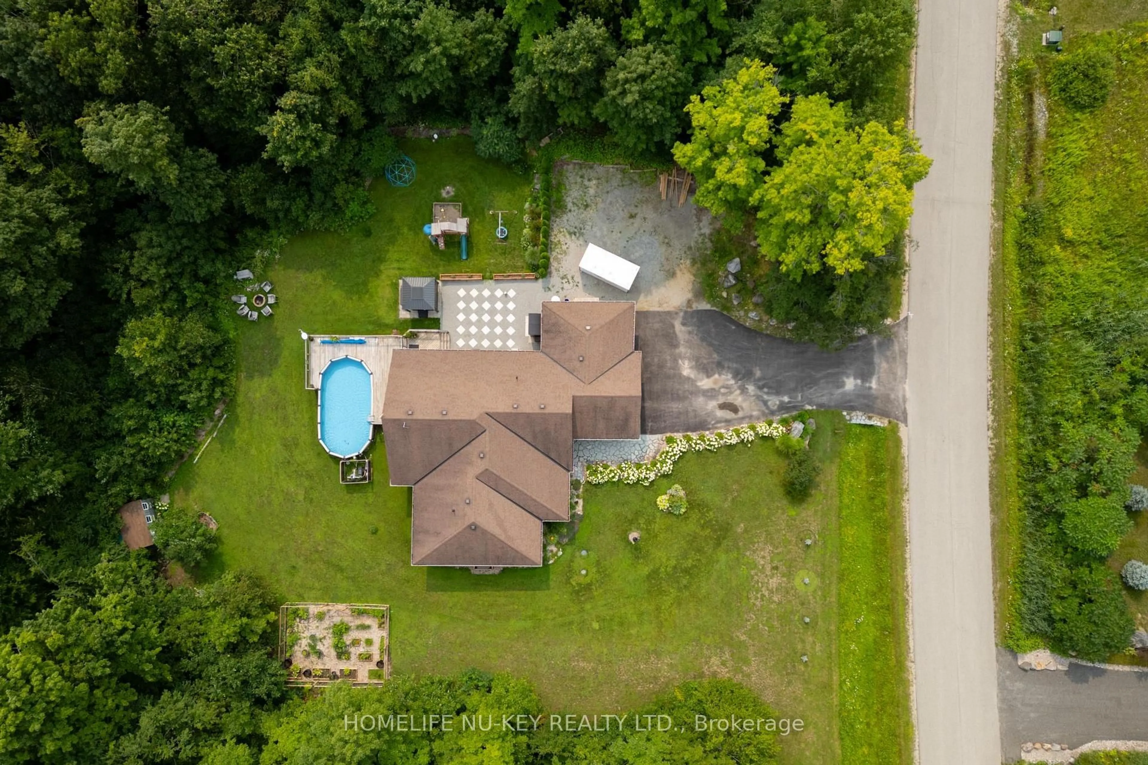 A pic from outside/outdoor area/front of a property/back of a property/a pic from drone, water/lake/river/ocean view for 1655 Georgian Heights Blvd, Severn Ontario L0K 2C0