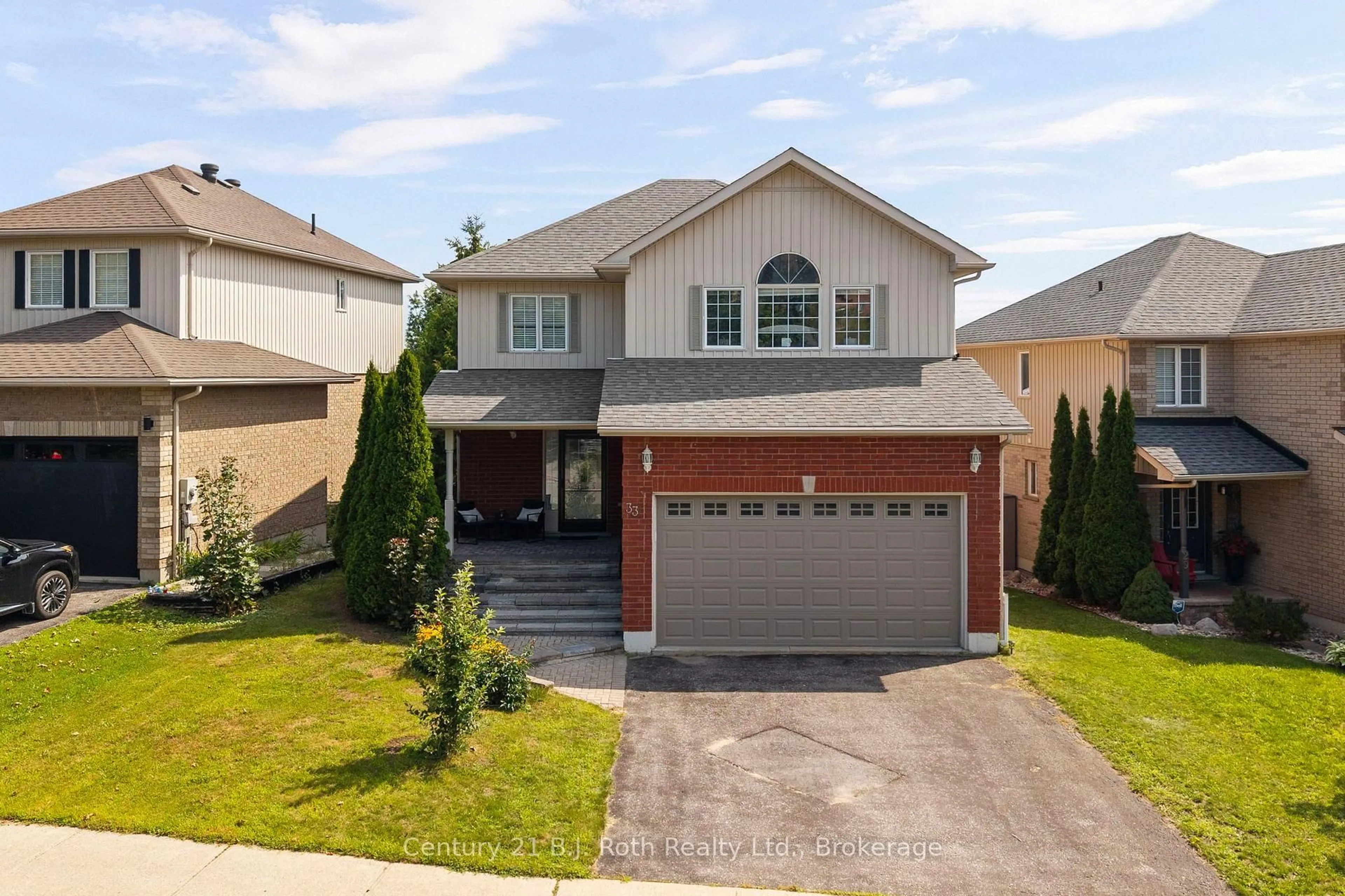 Home with brick exterior material, street for 33 Vanessa Dr, Orillia Ontario L3V 7Y8
