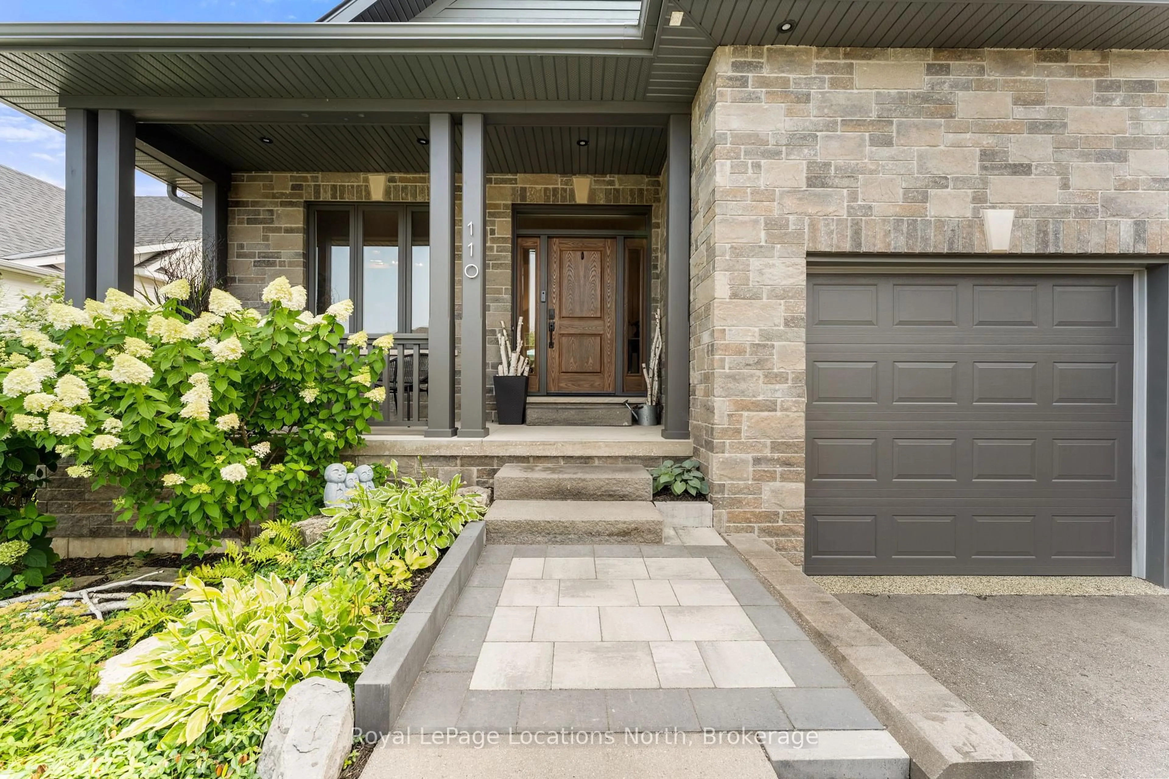Unknown for 110 Mary St, Collingwood Ontario L9Y 0G4