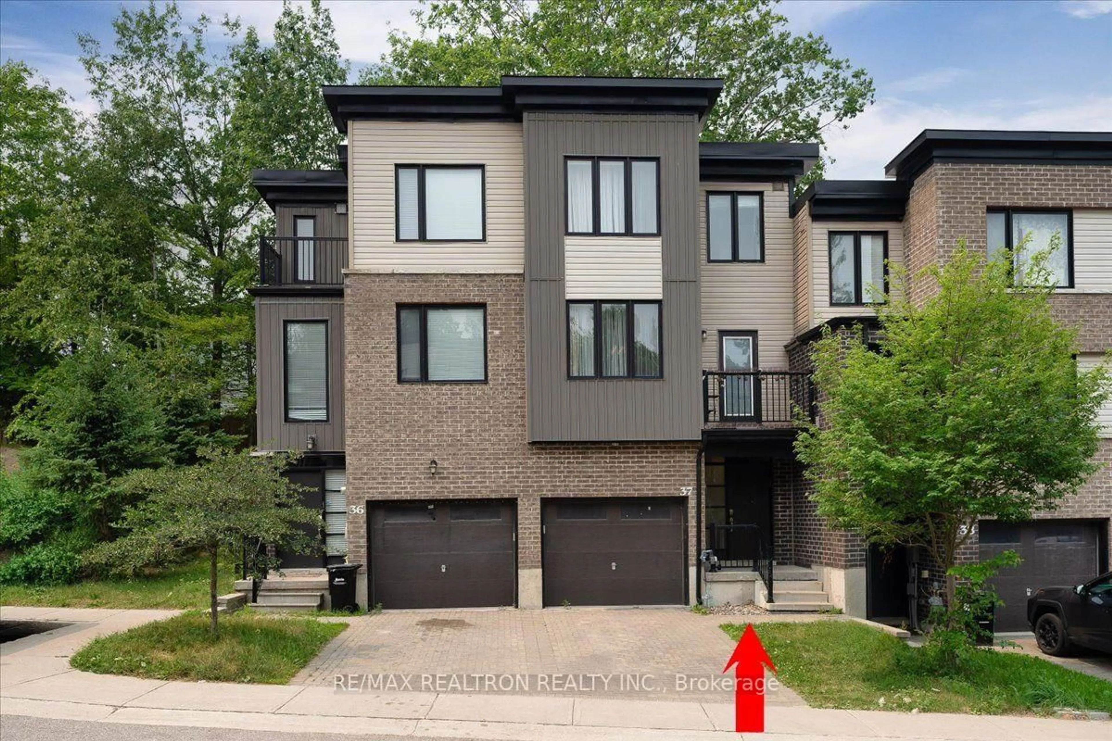 Home with brick exterior material, street for 199 Ardagh Rd #37, Barrie Ontario L4N 0L1