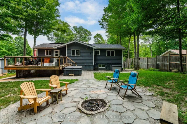 120 Farlain Lake Rd, Tiny 2