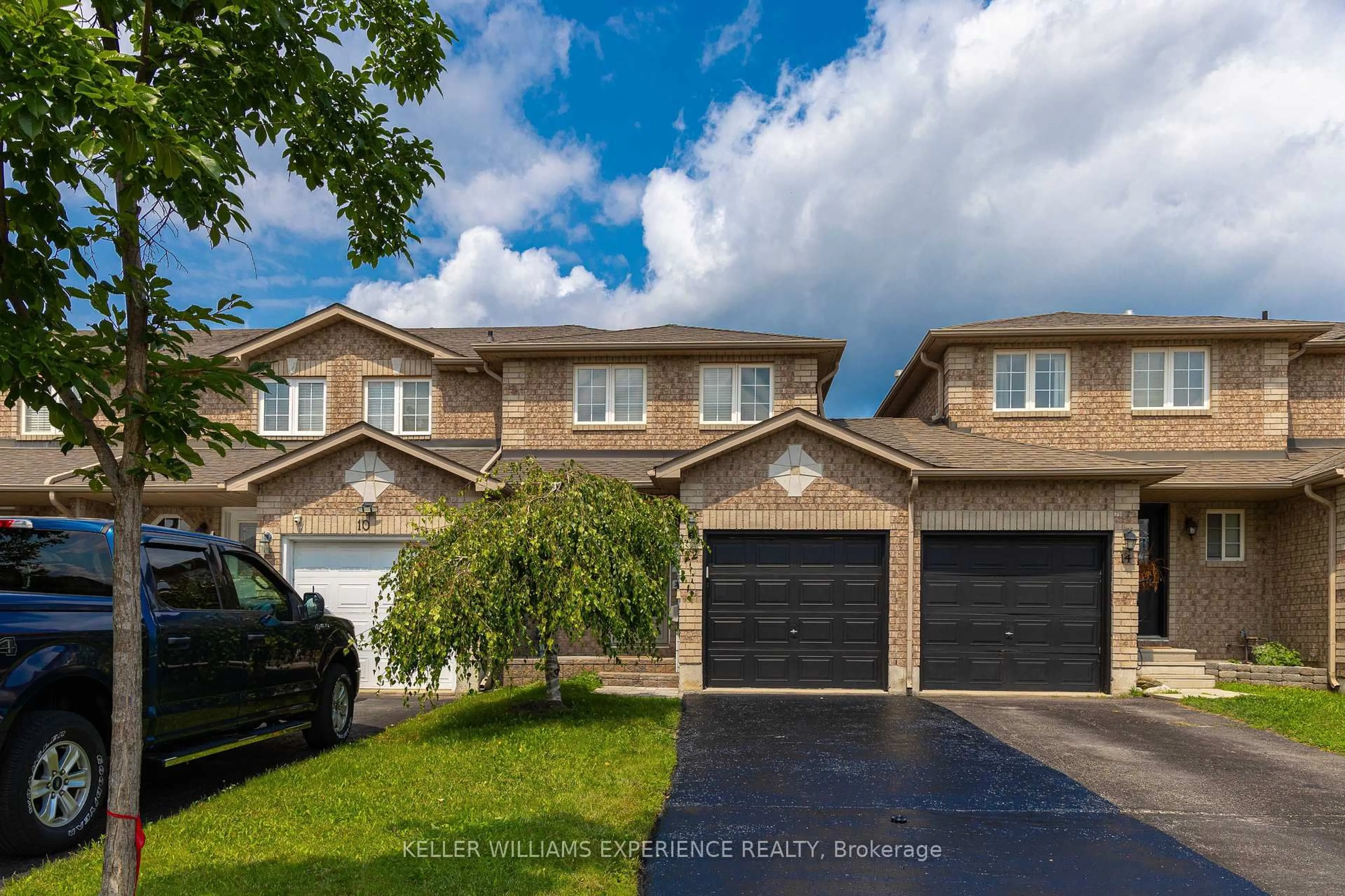 A pic from outside/outdoor area/front of a property/back of a property/a pic from drone, street for 12 Monarchy St, Barrie Ontario L4M 7K2