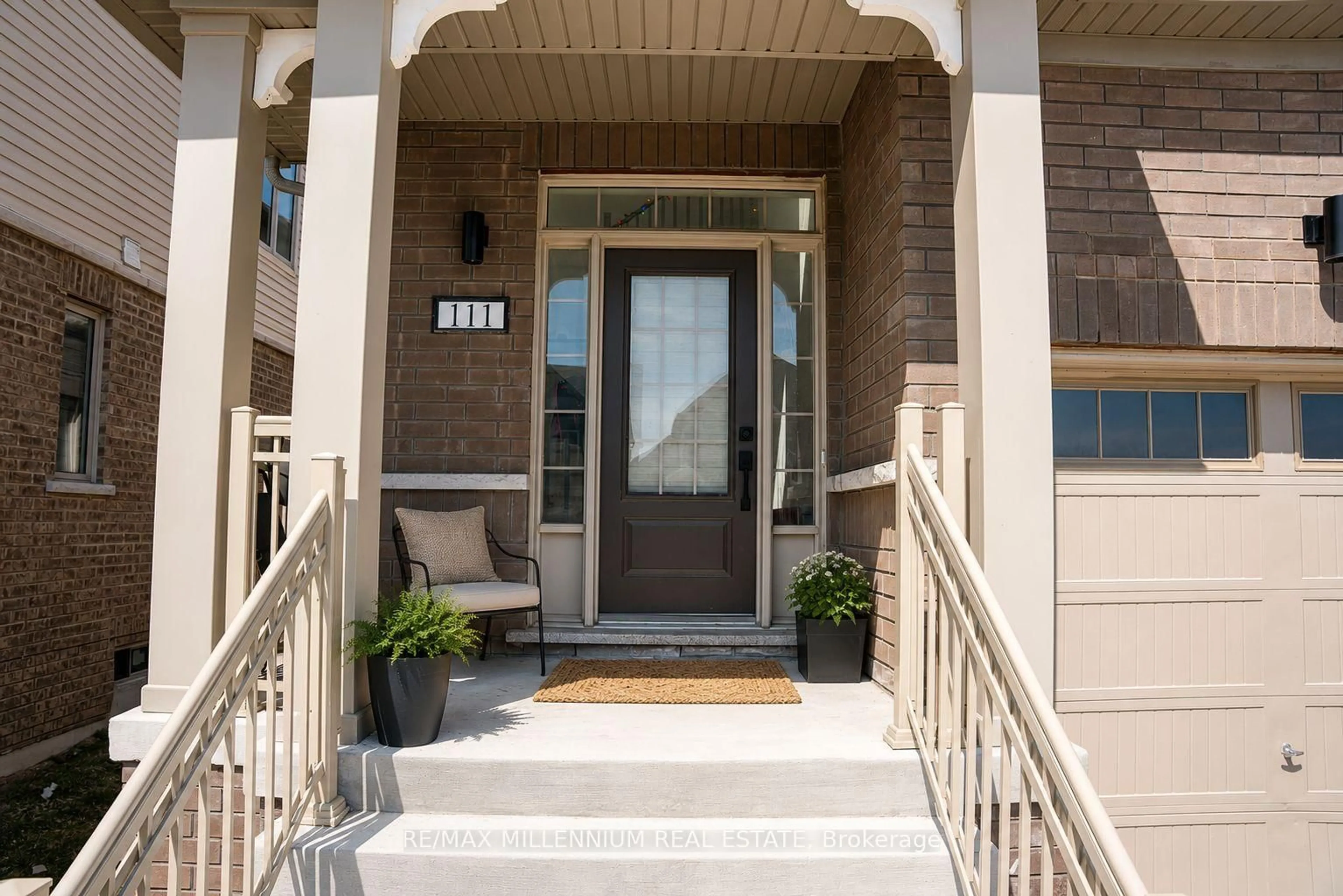 Indoor entryway for 111 Sagewood Ave, Barrie Ontario L9J 0K5