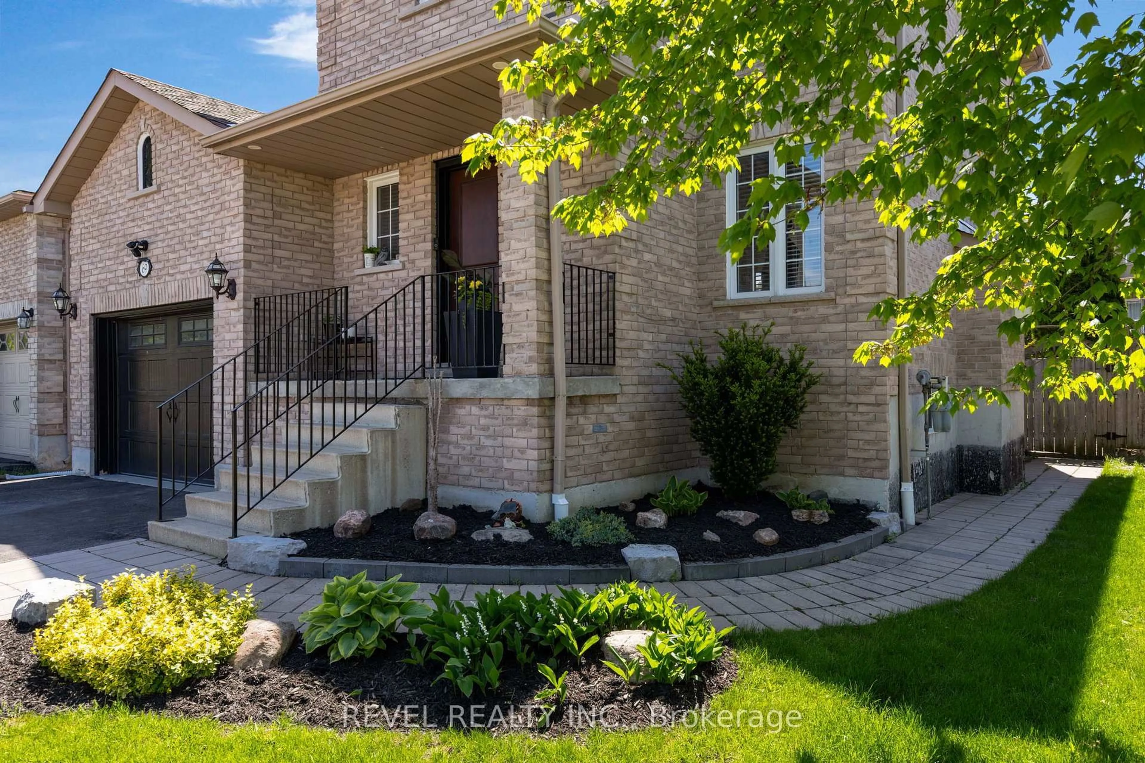 Home with brick exterior material, street for 69 Stephanie Lane, Barrie Ontario L4N 0V9