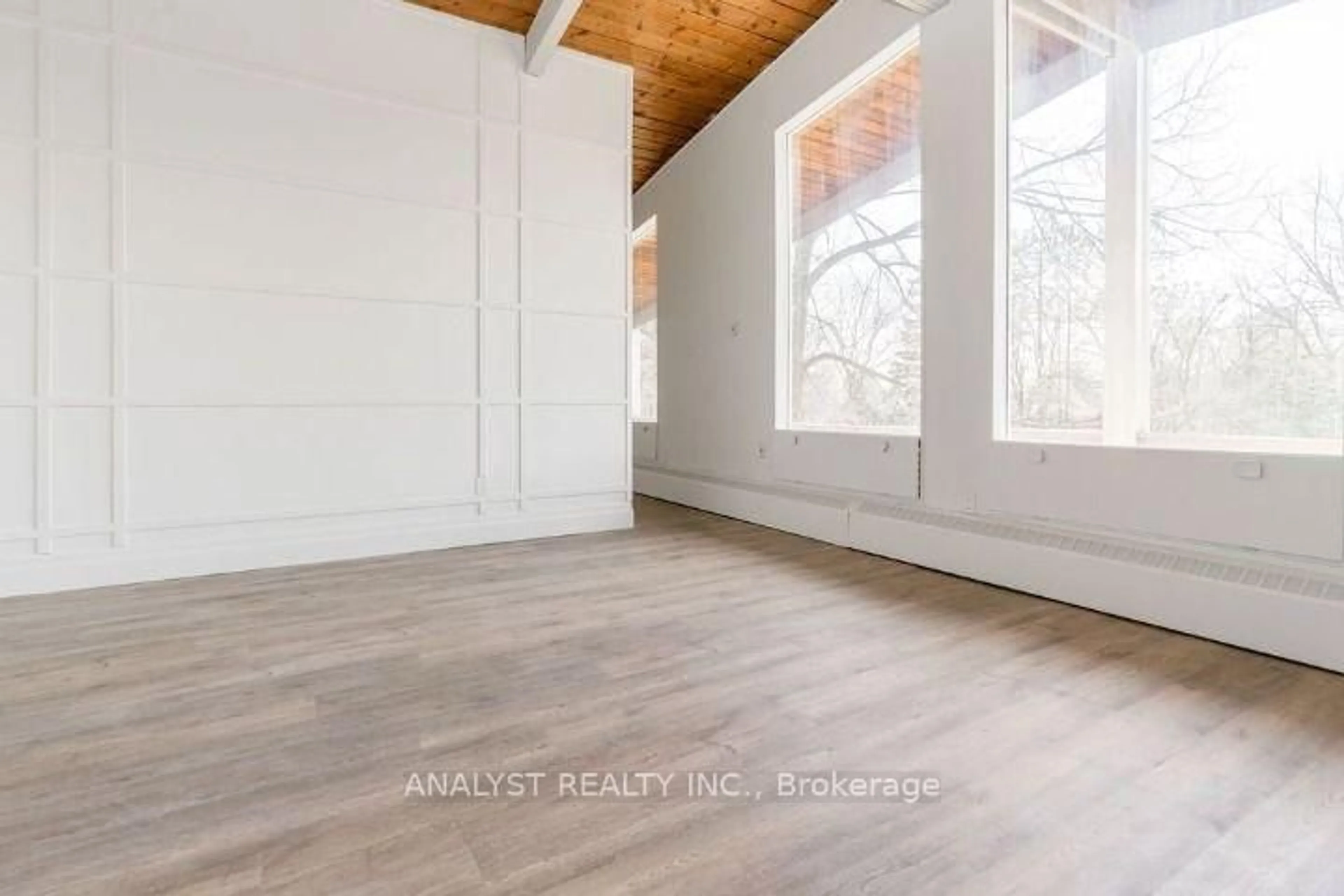 Unknown for 37 Donald St, Barrie Ontario L4N 1E4