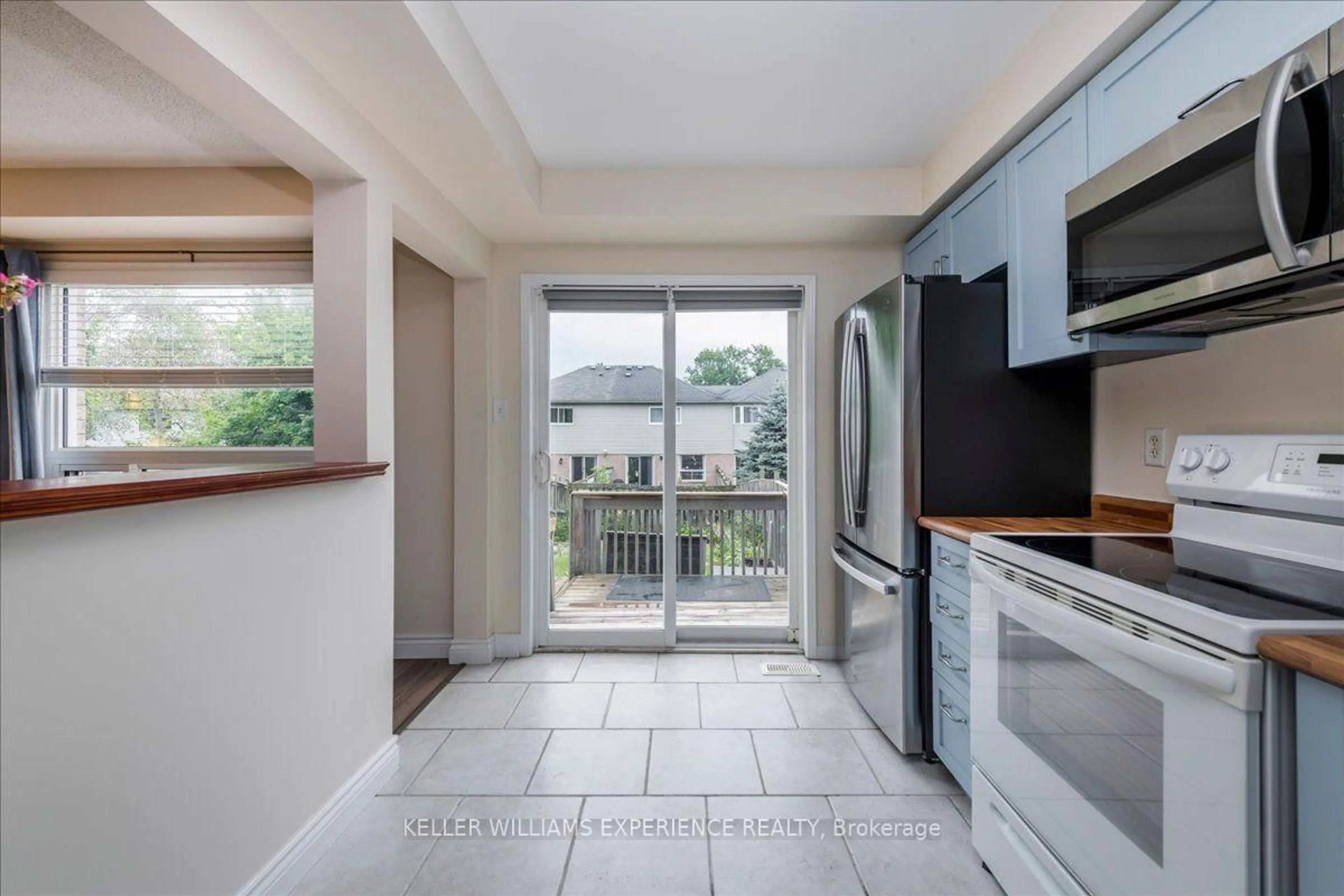 Unknown for 10 SUNSET Pl, Barrie Ontario L4N 0T7