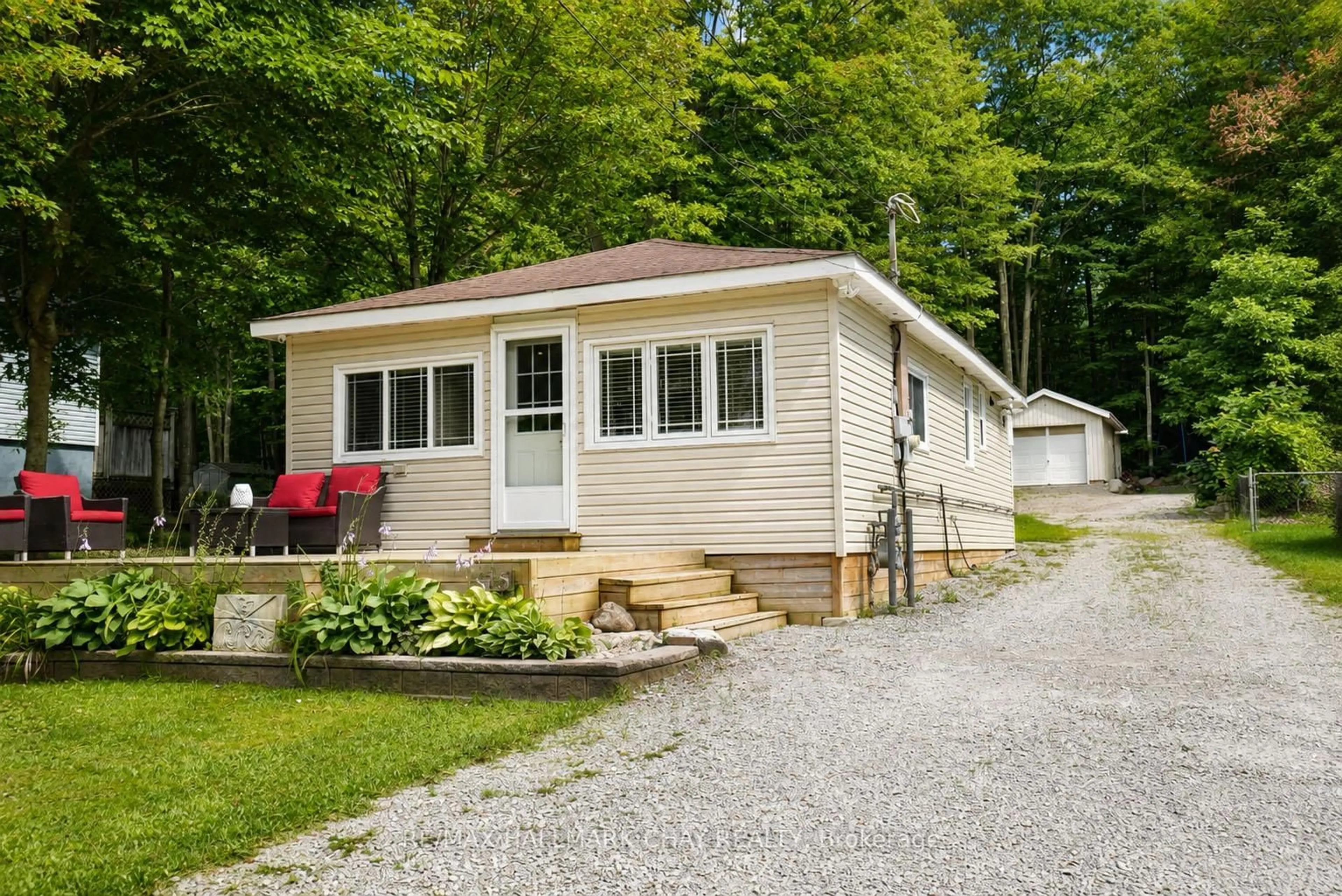 Home with vinyl exterior material, street for 375 Robins Point Rd, Tay Ontario L0K 2A0