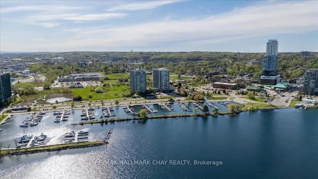 6 Toronto St #1608, Barrie 3