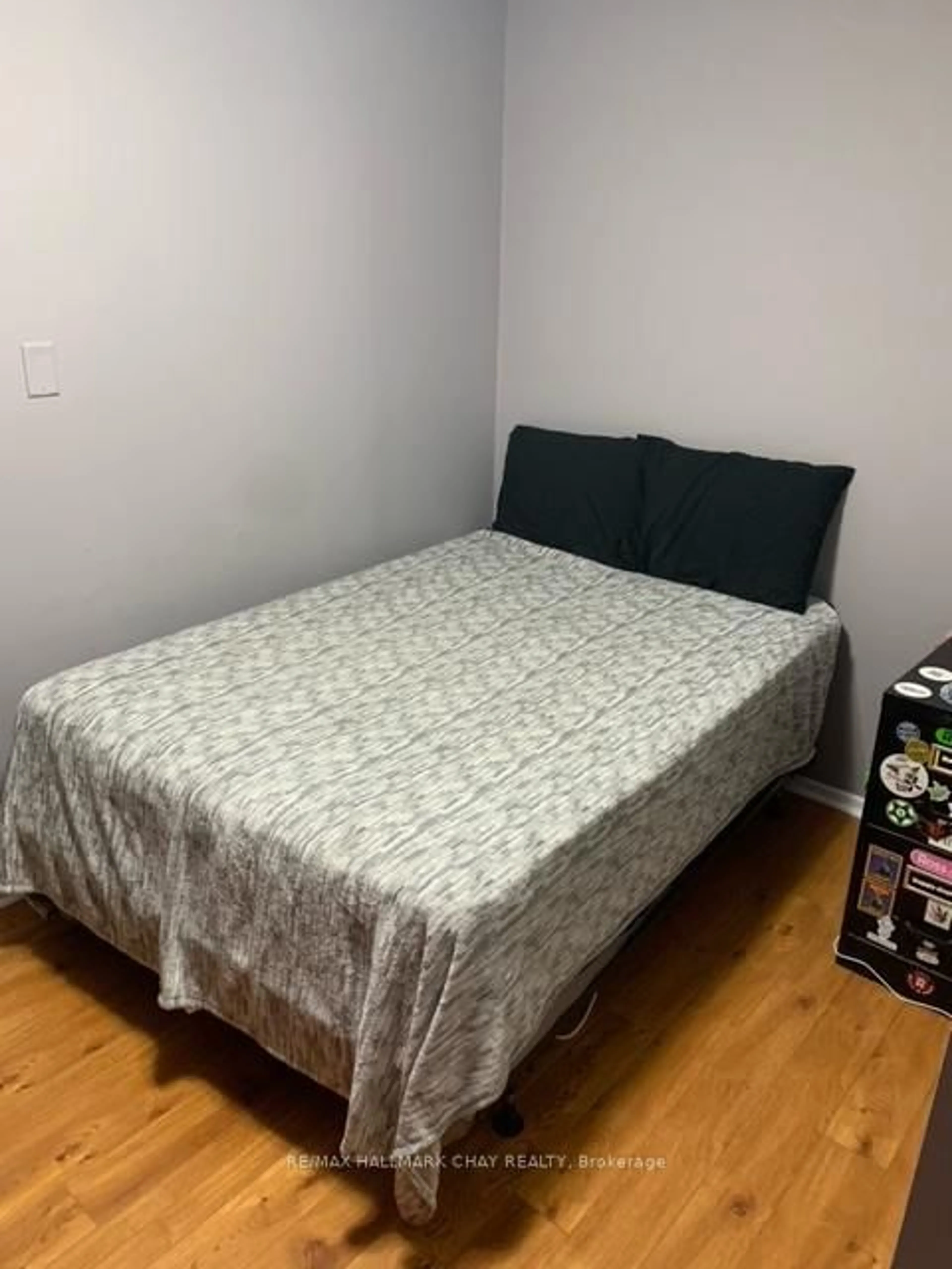 A pic of a room for 58 Penetang St #1-4, Barrie Ontario L4M 1V6