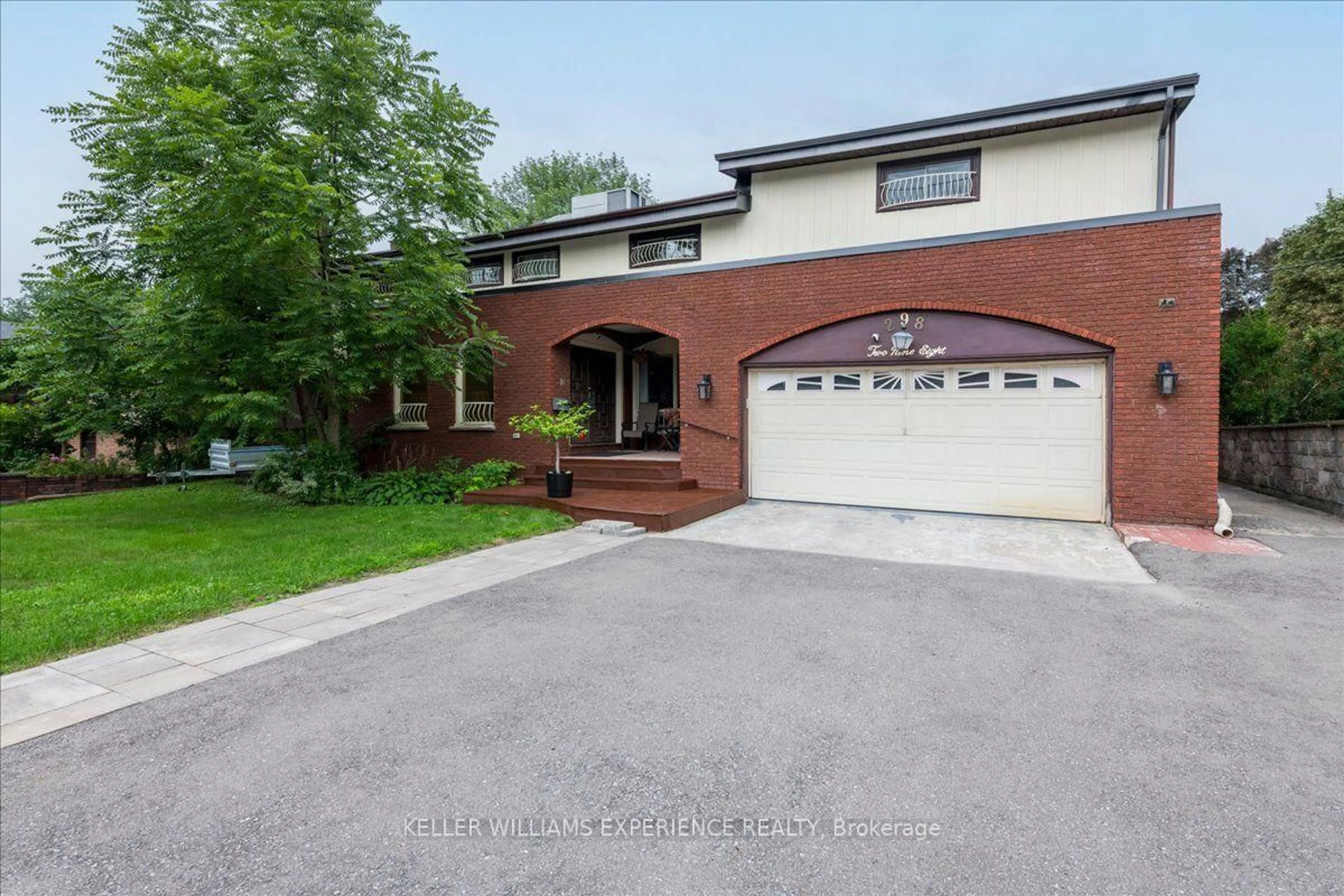 Home with brick exterior material, street for 298 Seventh St, Midland Ontario L4R 3Z9