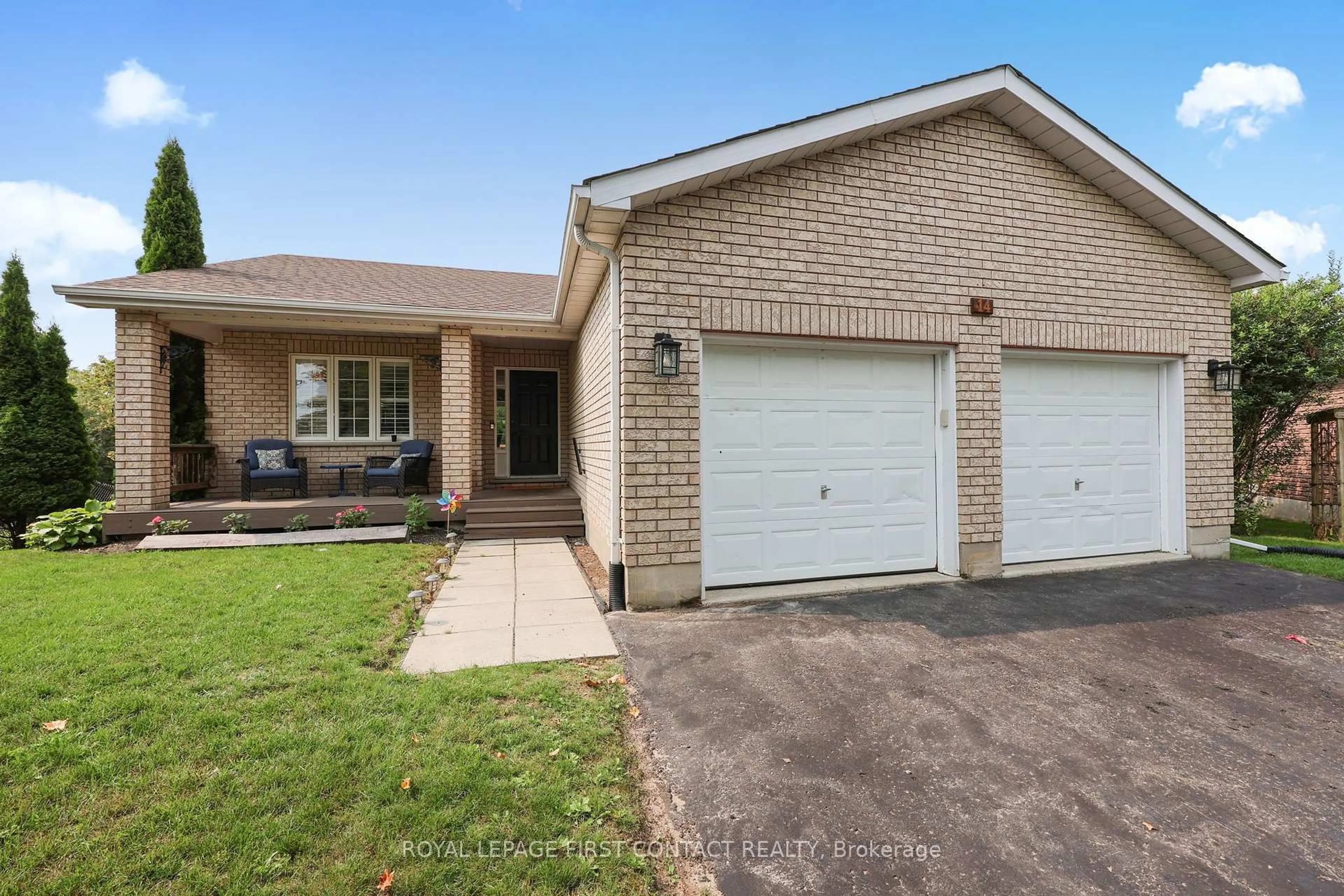 Home with brick exterior material, street for 14 HUNTER Crt, Springwater Ontario L0L 1P0