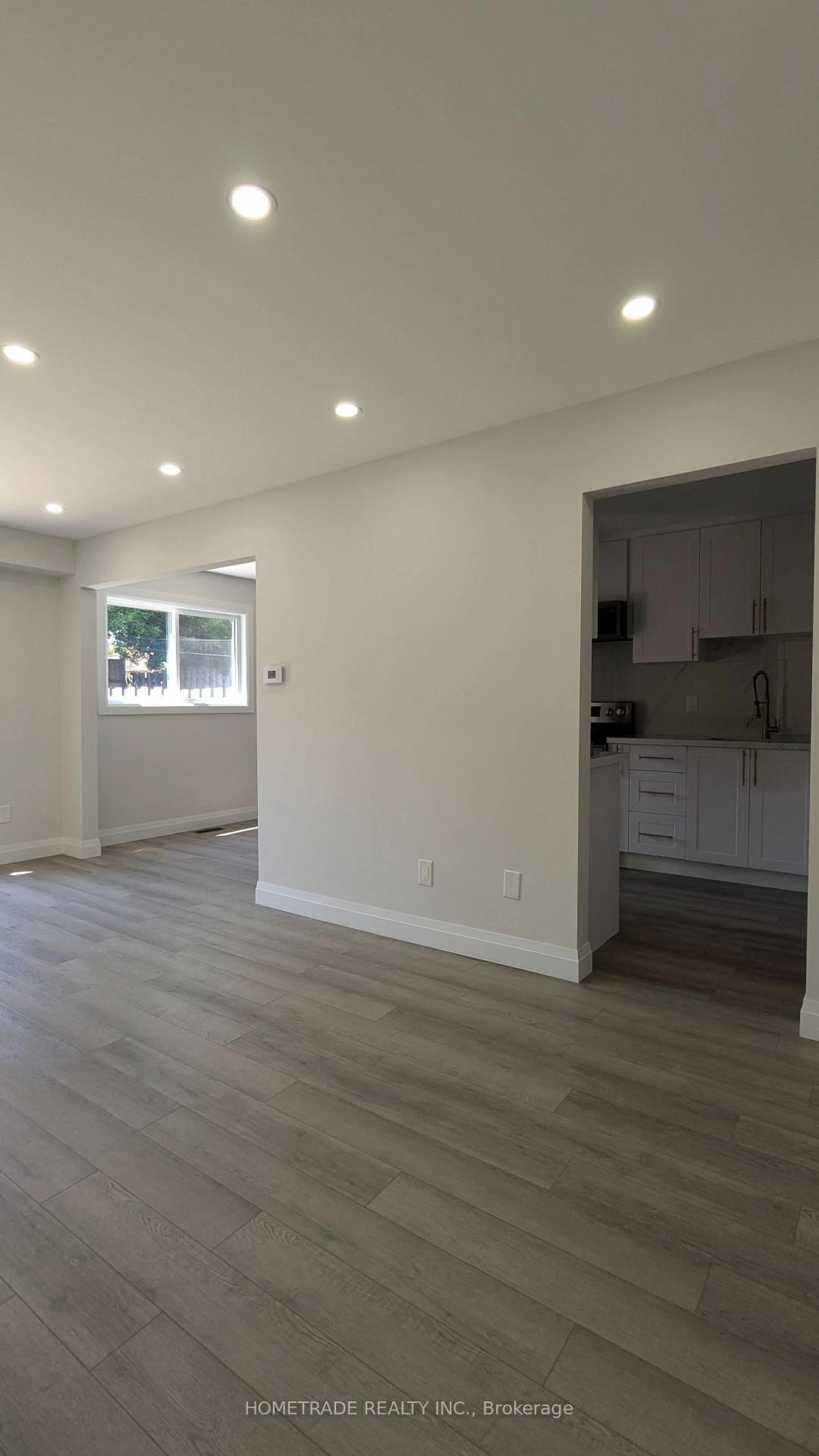 A pic of a room for 14 Chaucer Cres, Barrie Ontario L4N 4T7