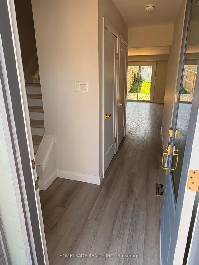 14 Chaucer Cres, Barrie 4