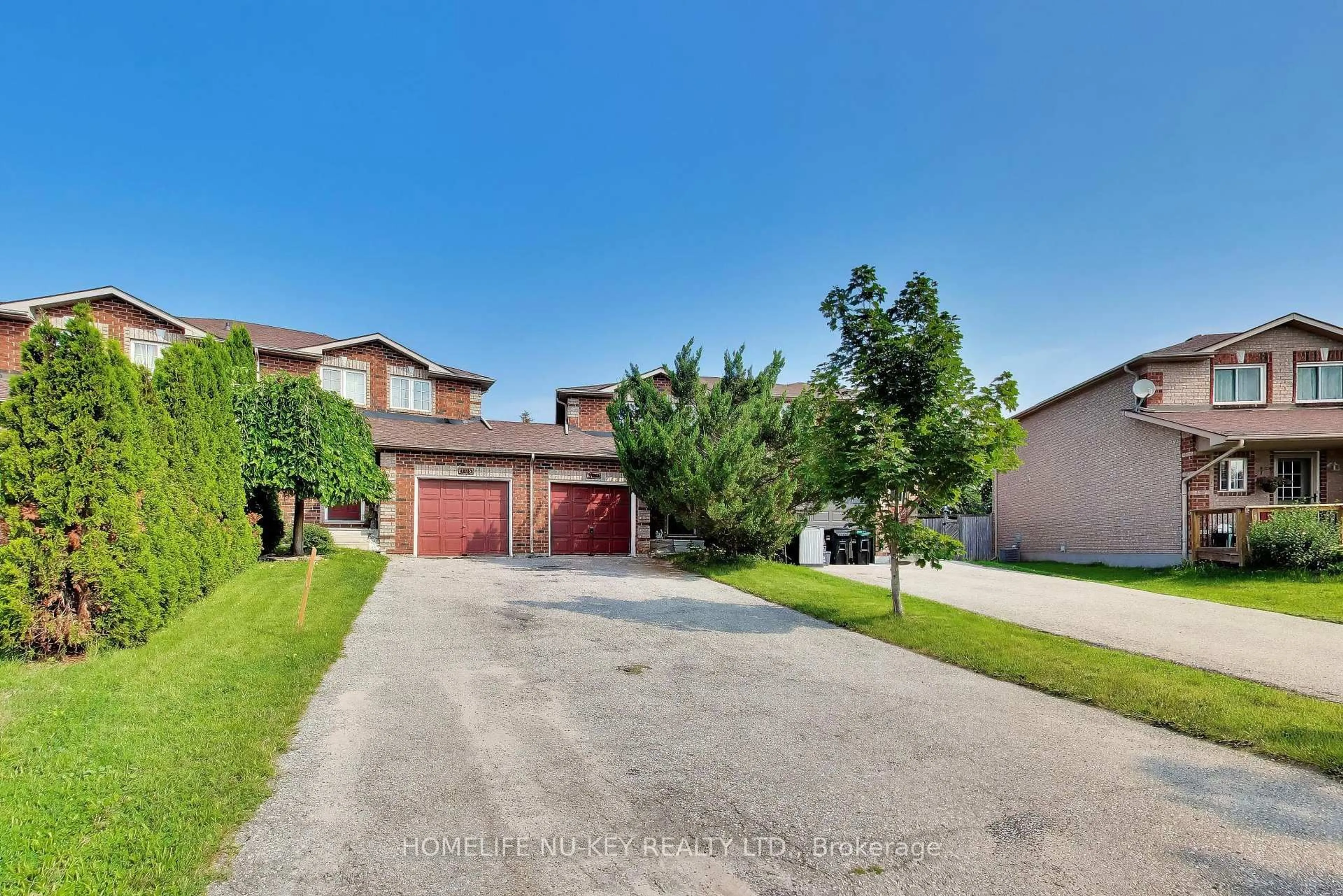 A pic from outside/outdoor area/front of a property/back of a property/a pic from drone, street for 103 Dunsmore Lane, Barrie Ontario L4M 6Z7