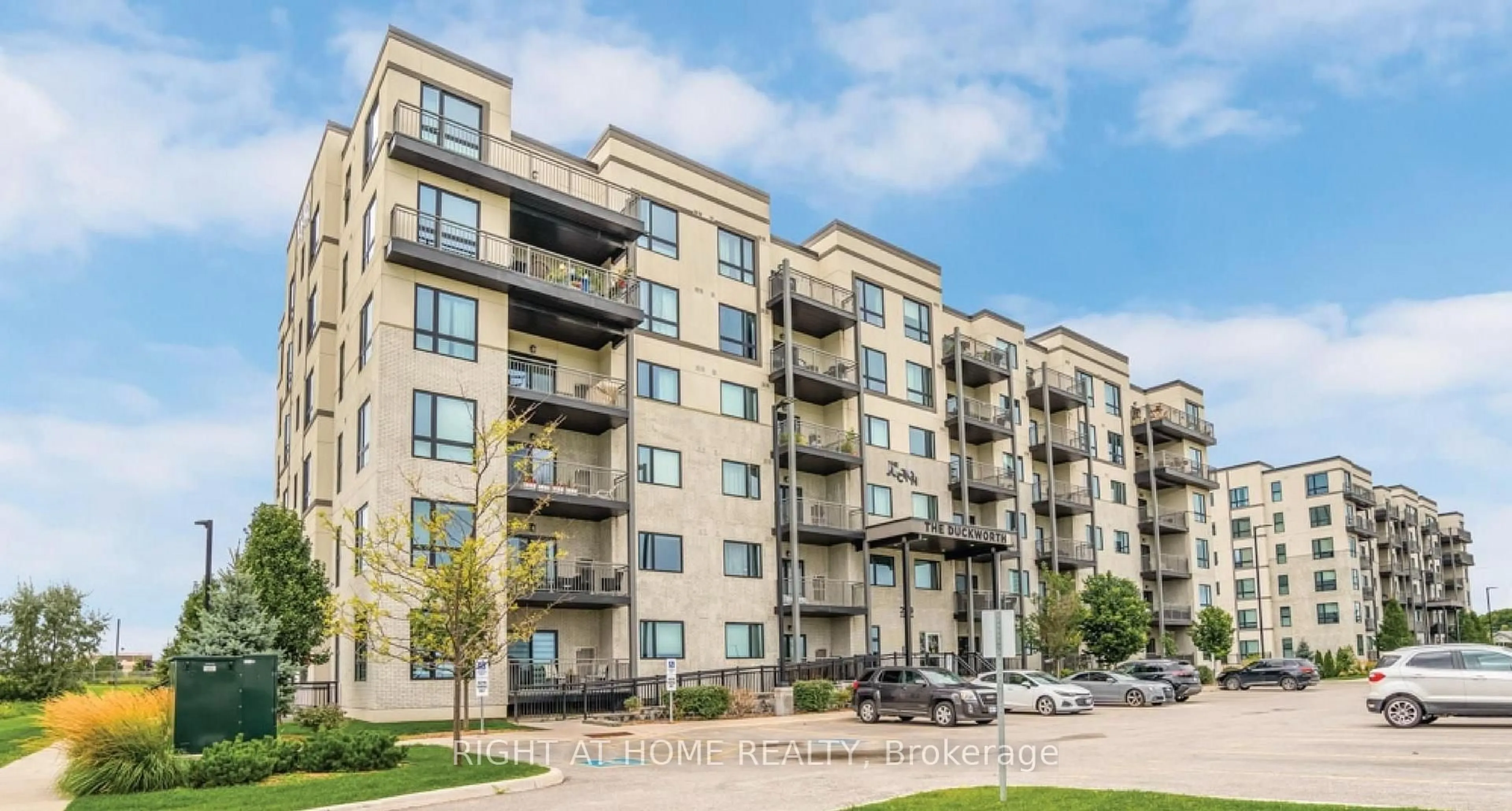 Unknown for 299 Cundles Rd ##106, Barrie Ontario L4M 0K9