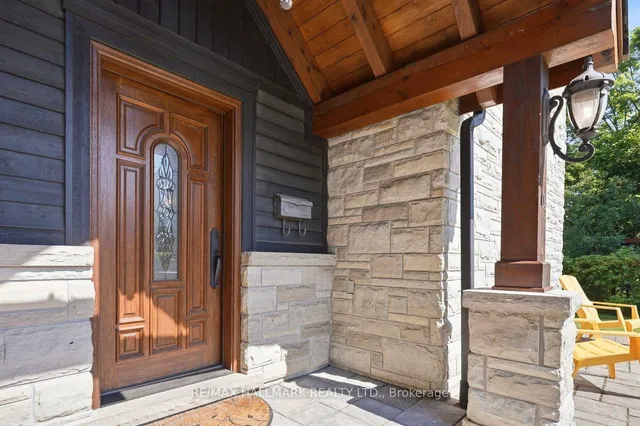 105 Duckworth St, Barrie 5