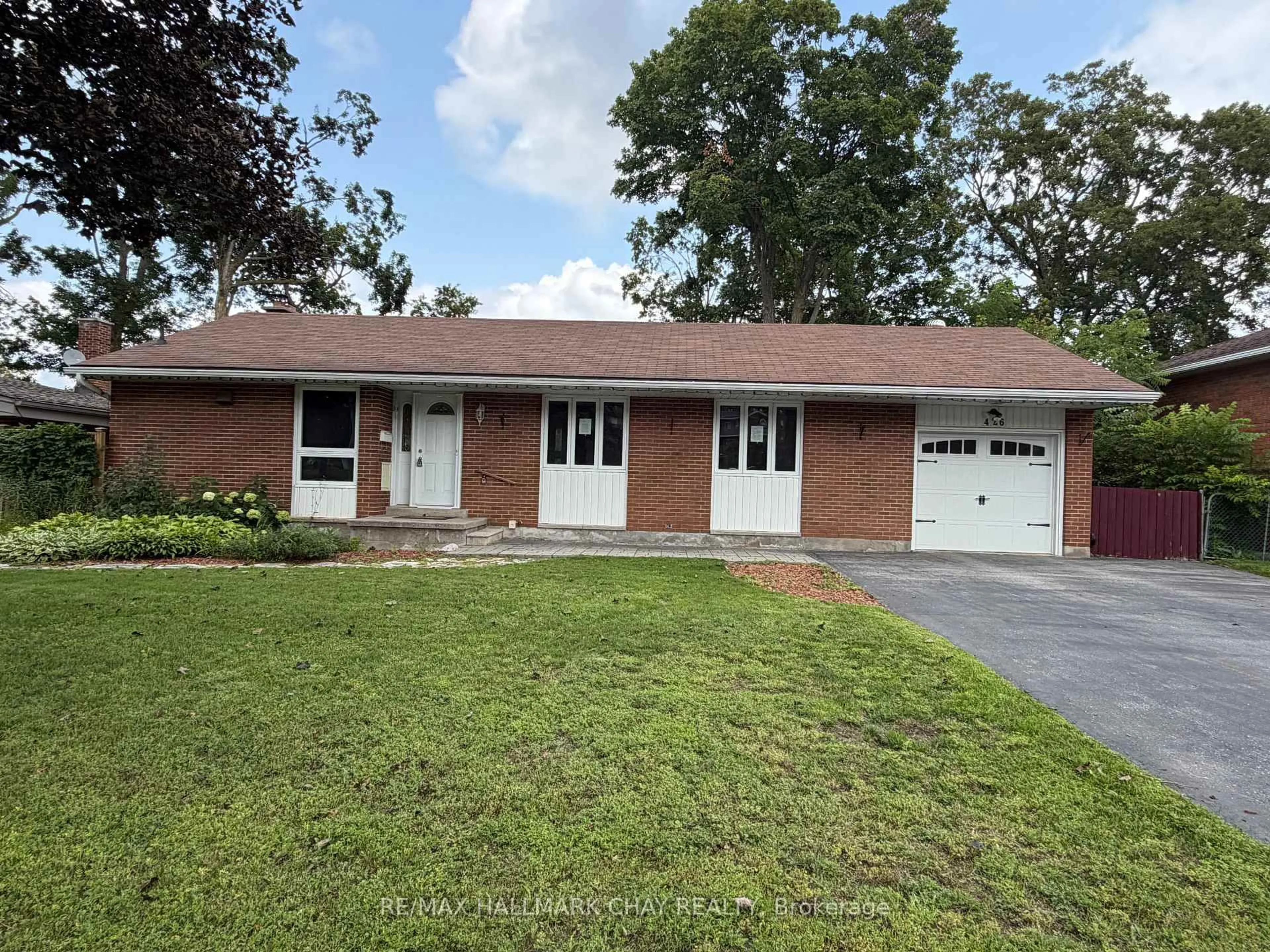 Home with brick exterior material, street for 426 Highland Ave, Orillia Ontario L3V 4E7