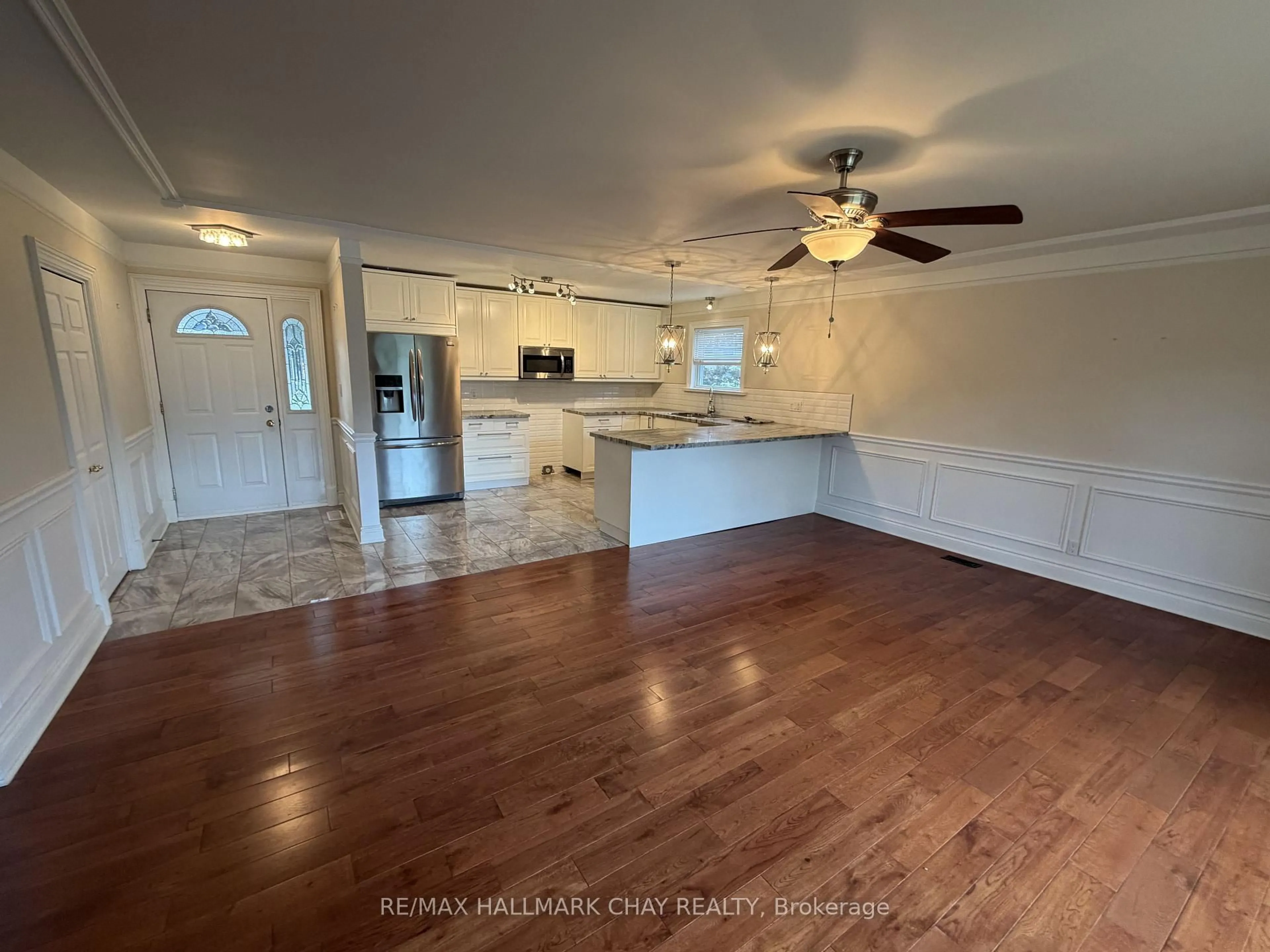 Open concept kitchen, unknown for 426 Highland Ave, Orillia Ontario L3V 4E7