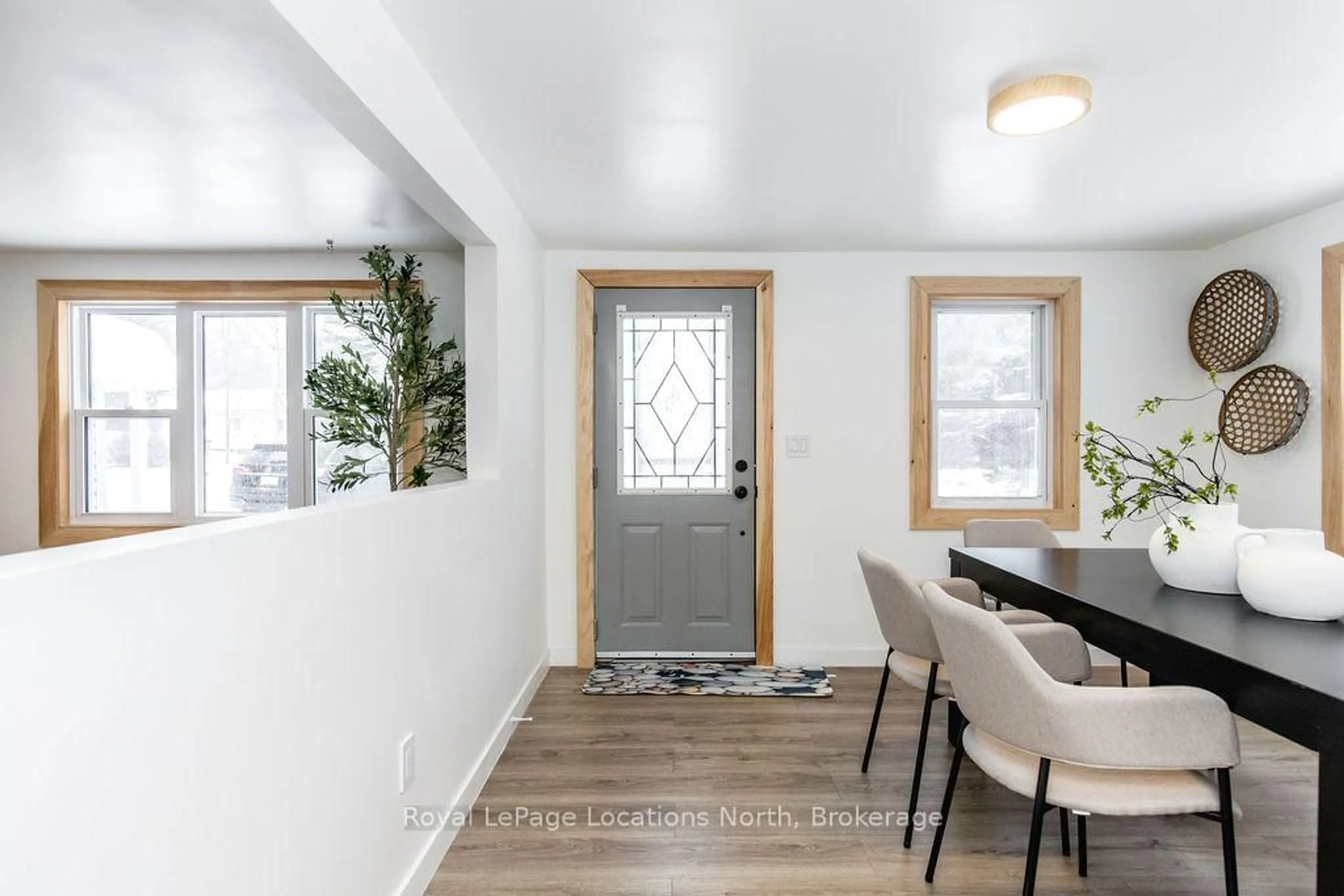 Indoor entryway for 80 Concession 8 Rd, Tiny Ontario L0L 2J0