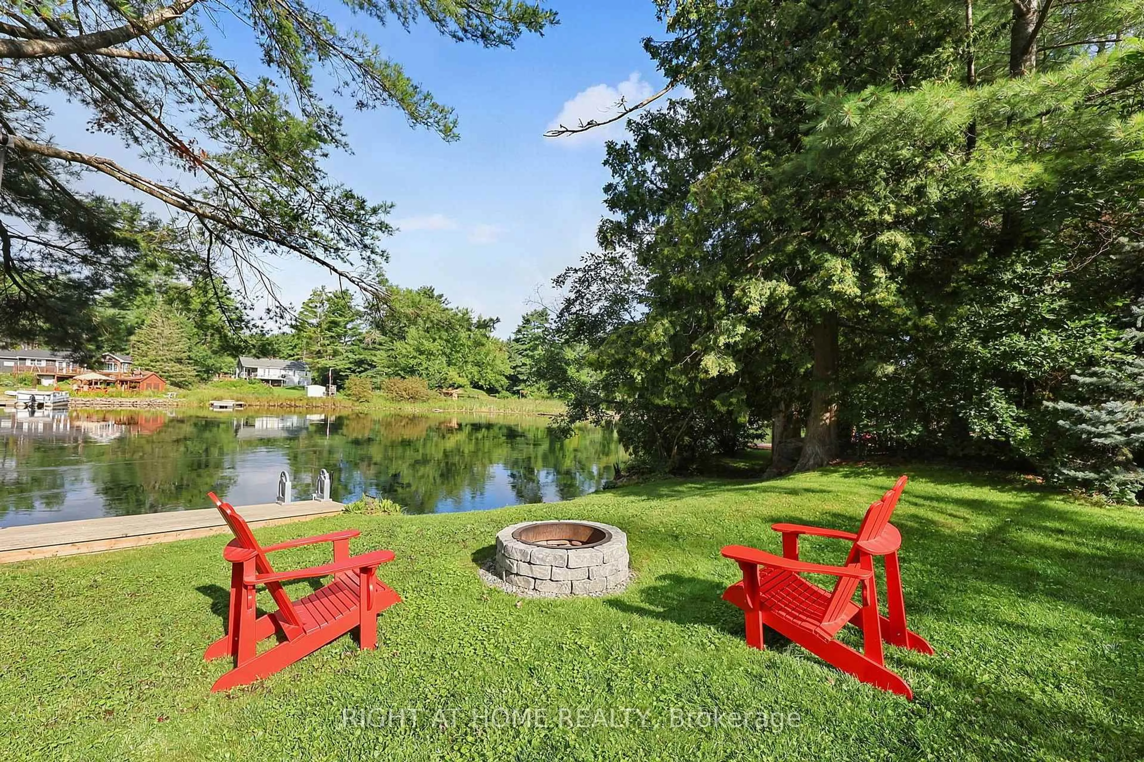Patio, water/lake/river/ocean view for 8168 Laidlaw Ave, Ramara Ontario L0K 2B0