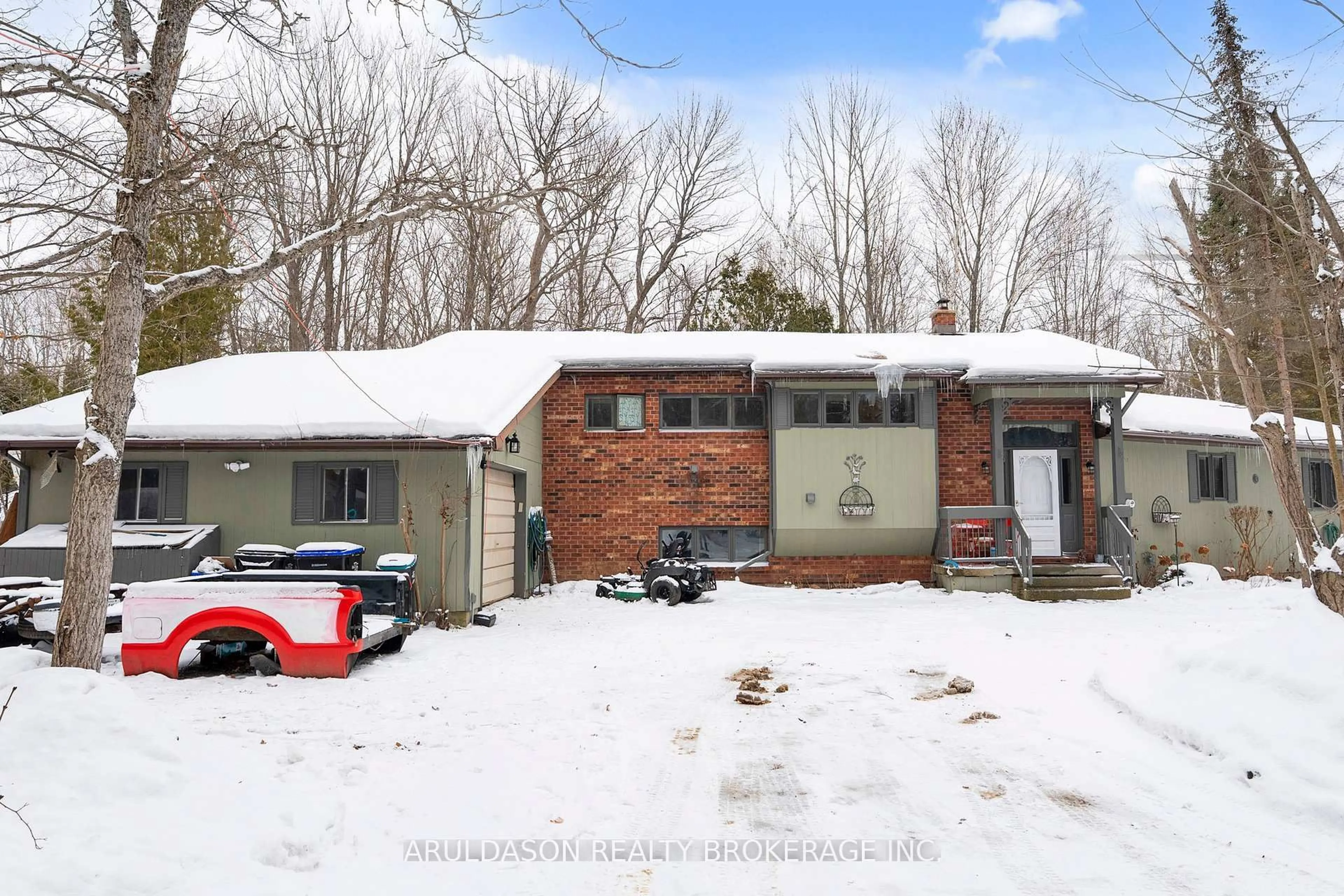 Unknown for 1208 Birchcliffe Cres, Severn Ontario L3V 6H4