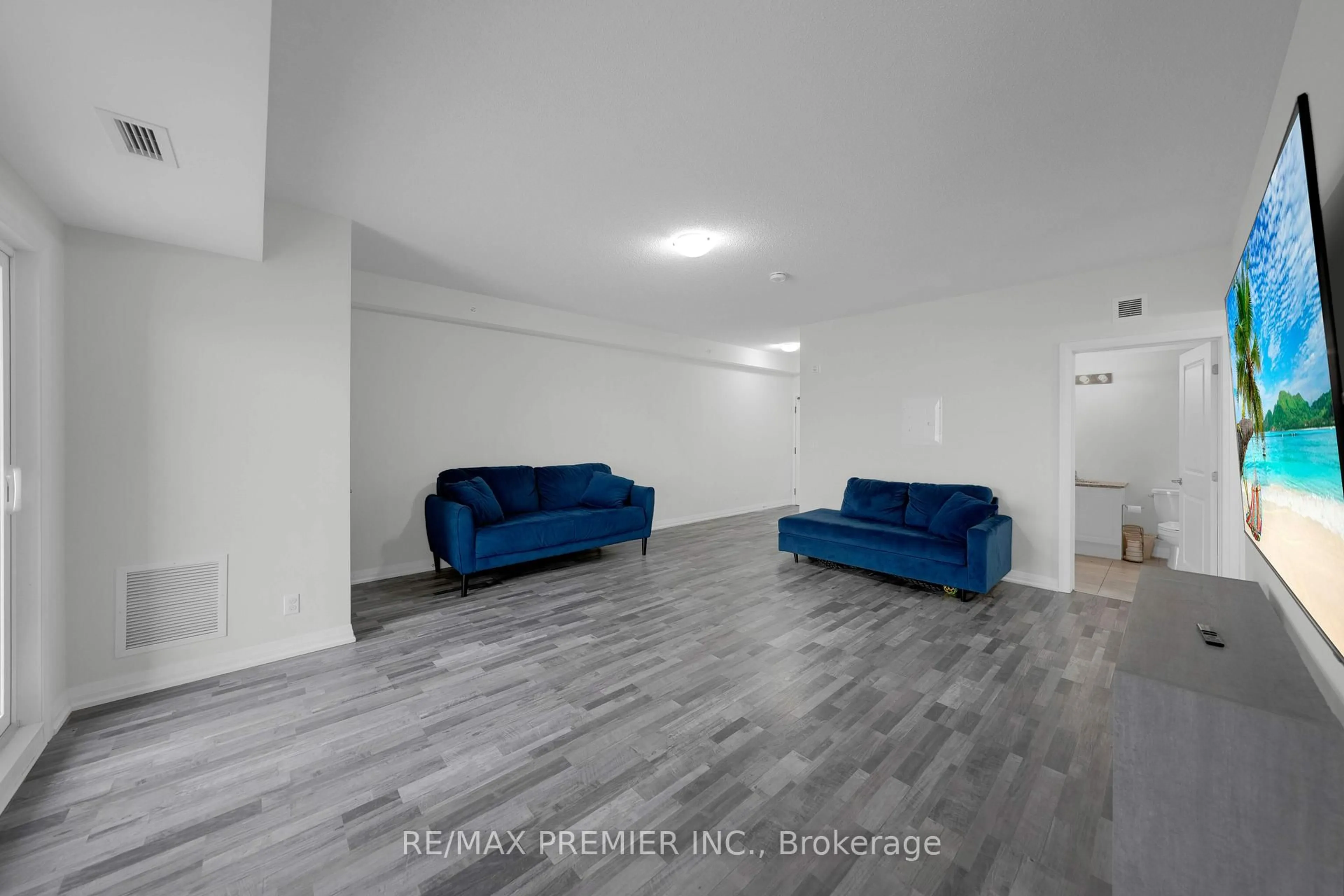 A pic of a room for 54 Koda St #417, Barrie Ontario L9J 0J6