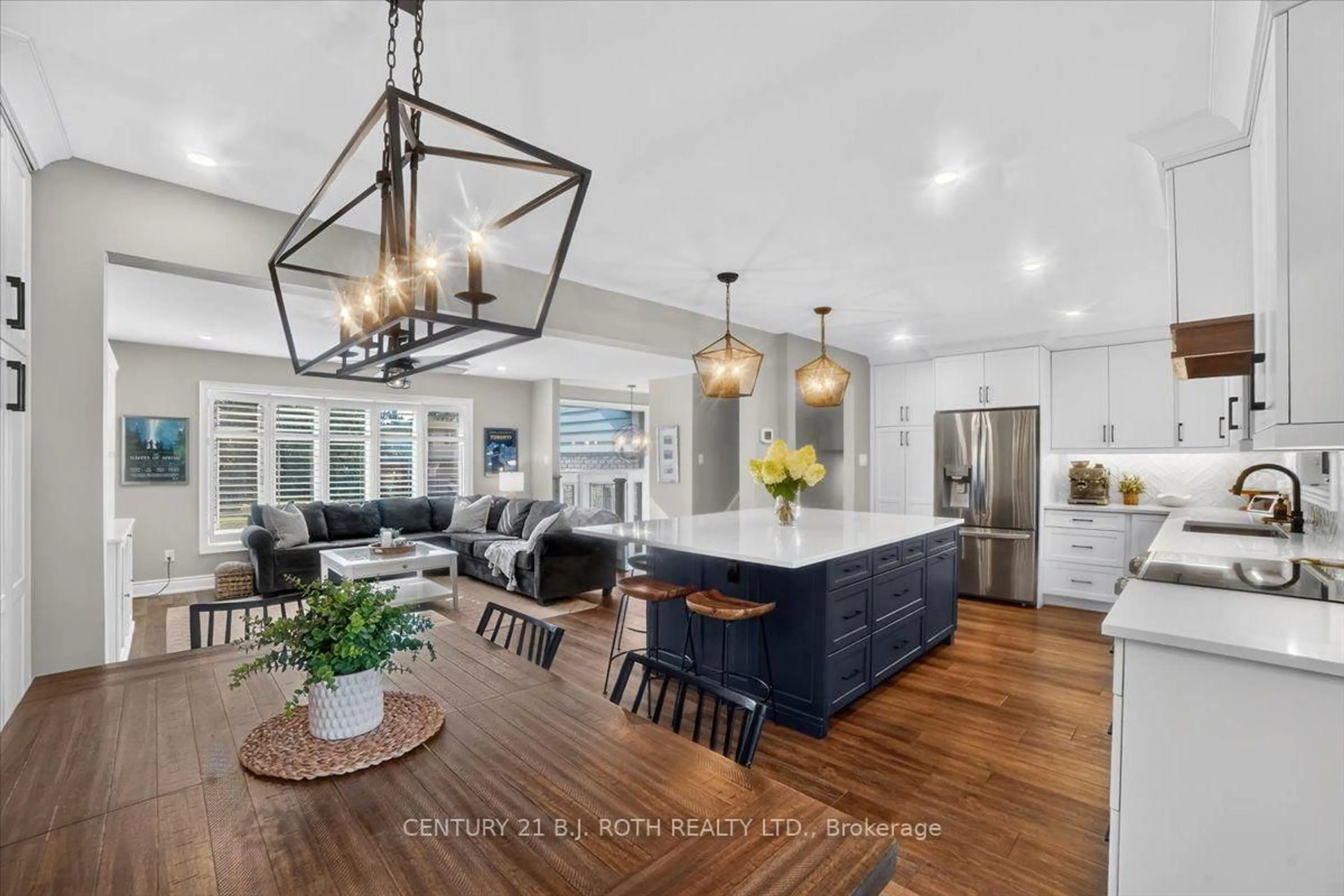Open concept kitchen, unknown for 13 Clover Ave, Barrie Ontario L4N 3M7