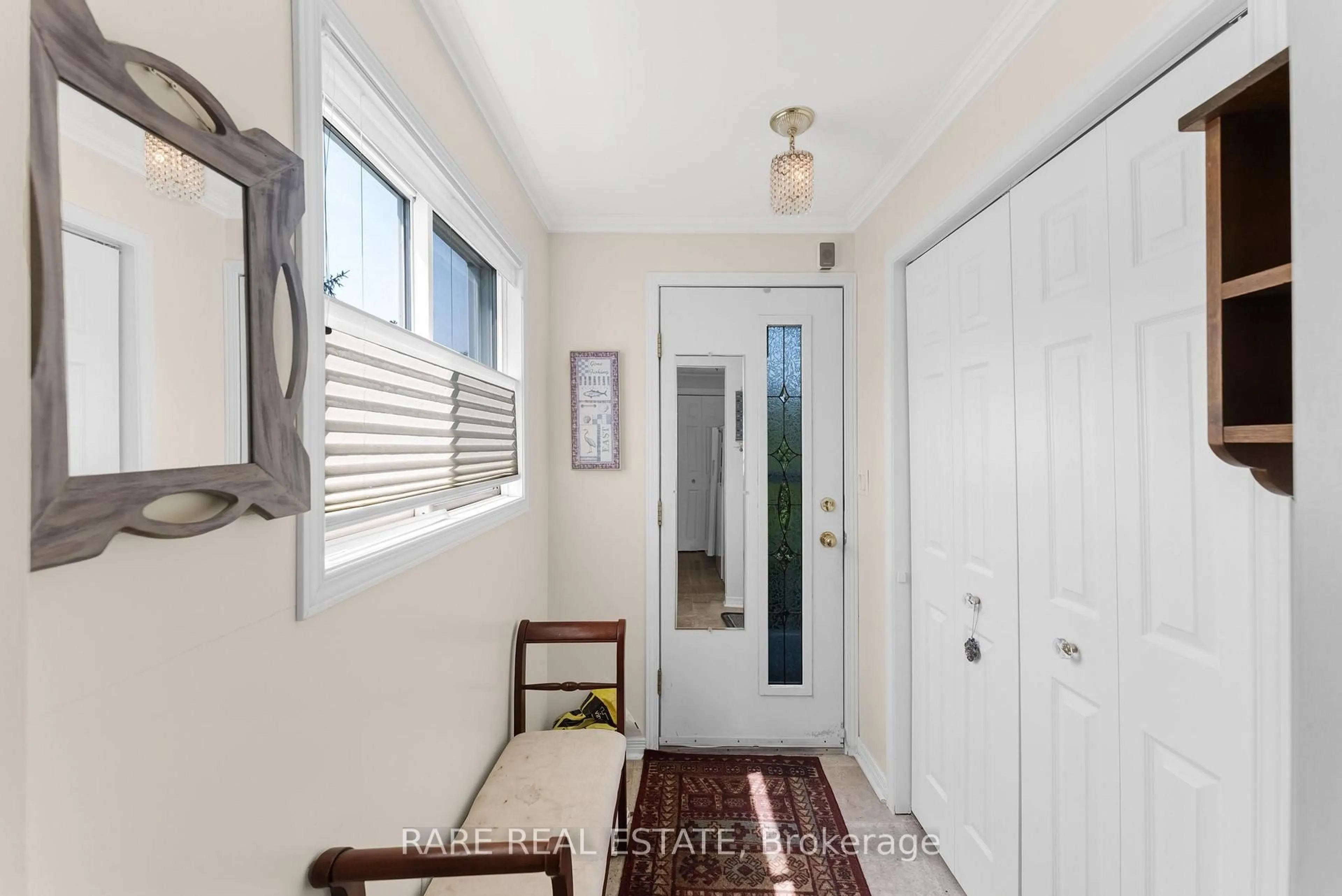 Indoor entryway for 5263 Elliott Sdrd #5, Tay Ontario L4R 4K3