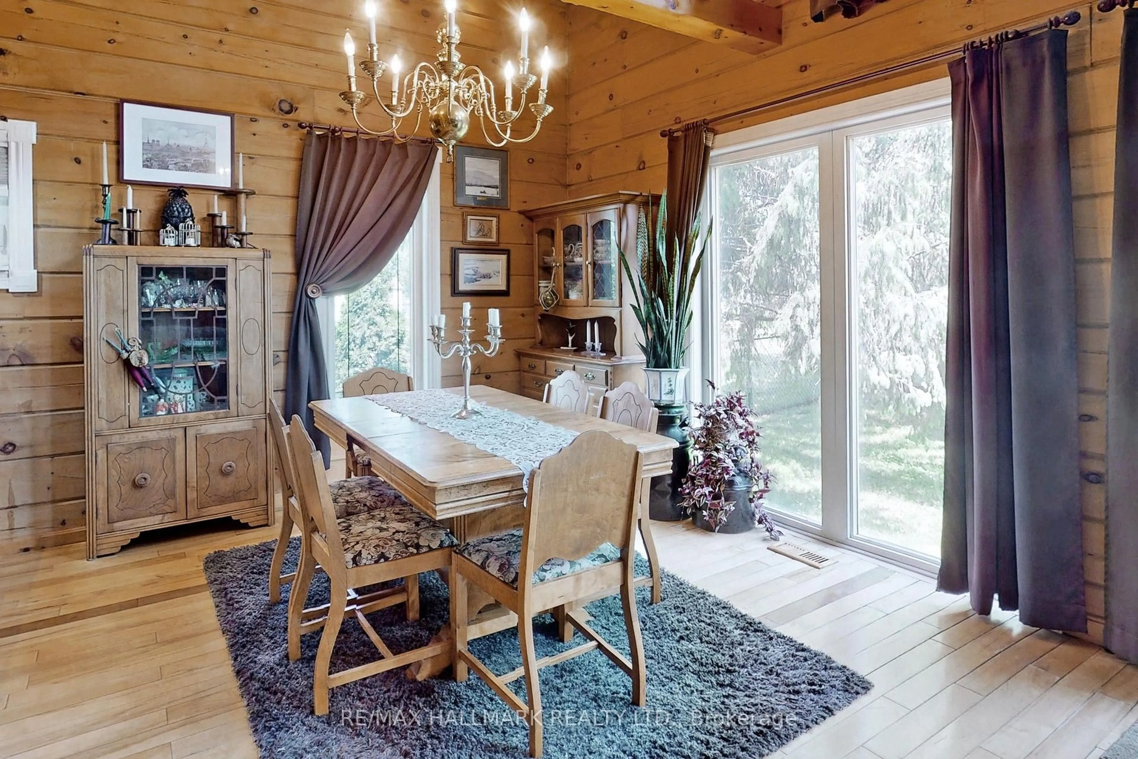 Dining room, wood/laminate floor for 4017 Dalrymple Dr, Ramara Ontario L0K 1B0