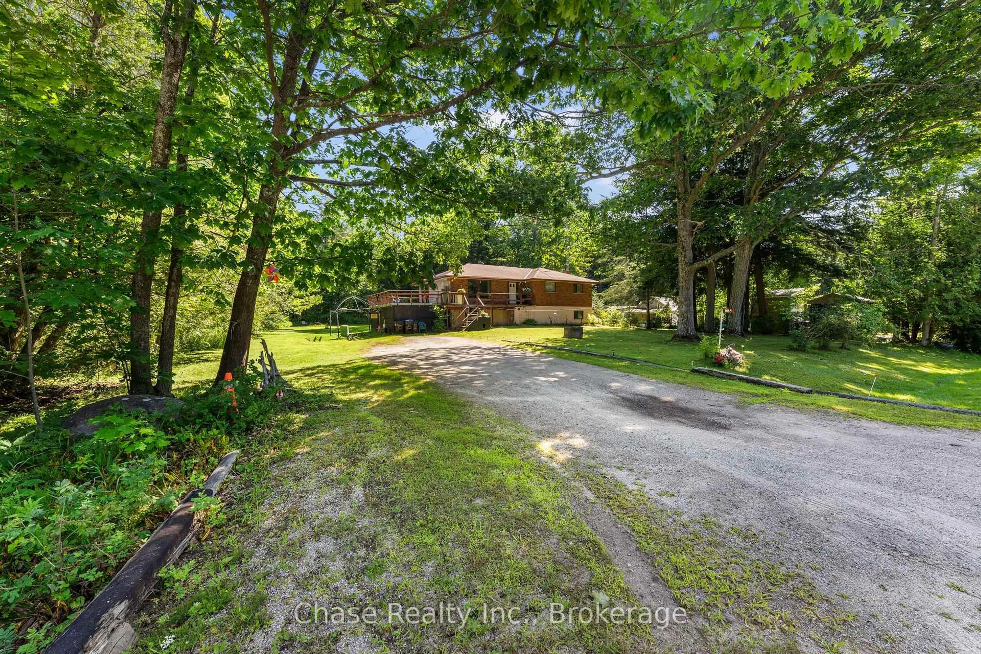 A pic from outside/outdoor area/front of a property/back of a property/a pic from drone, unknown for 655 Tiny Beaches Rd, Tiny Ontario L0L 2J0