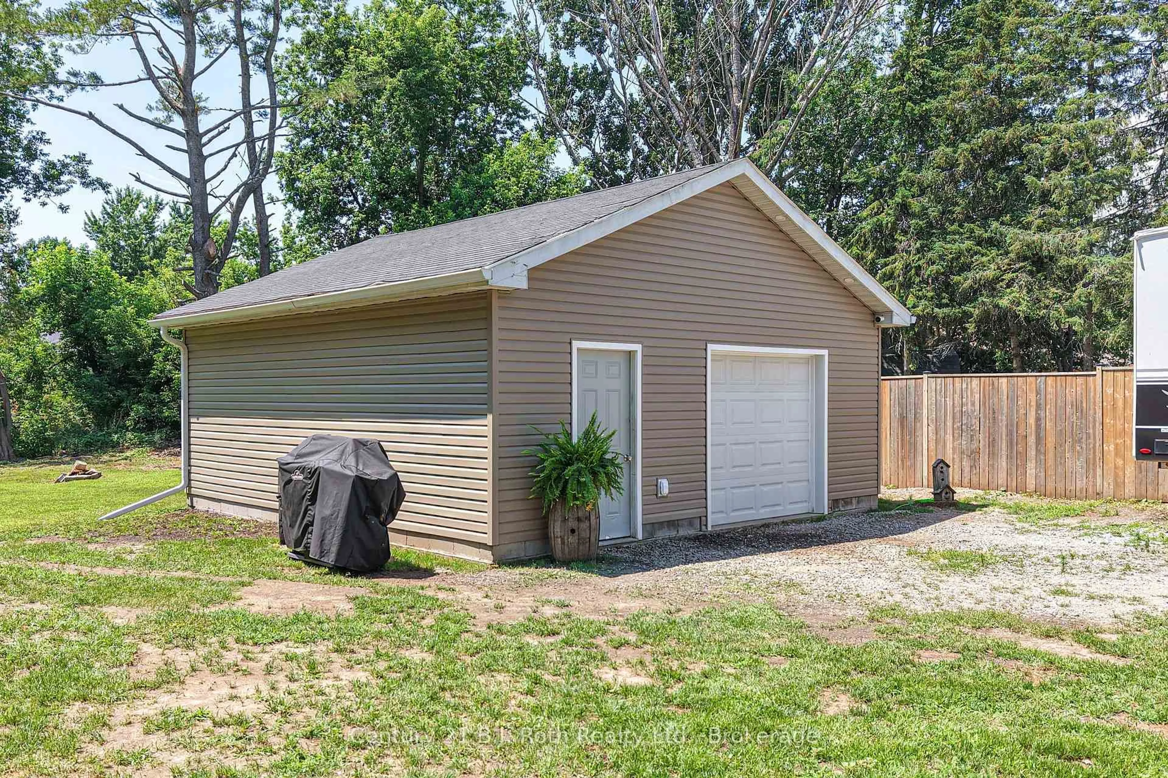 Shed for 3332 Cleveland Ave, Severn Ontario L0K 1G0