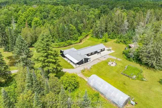 1076 Beaver Lane, Springwater 2