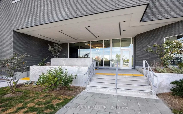 430 Essa Rd #402, Barrie 3