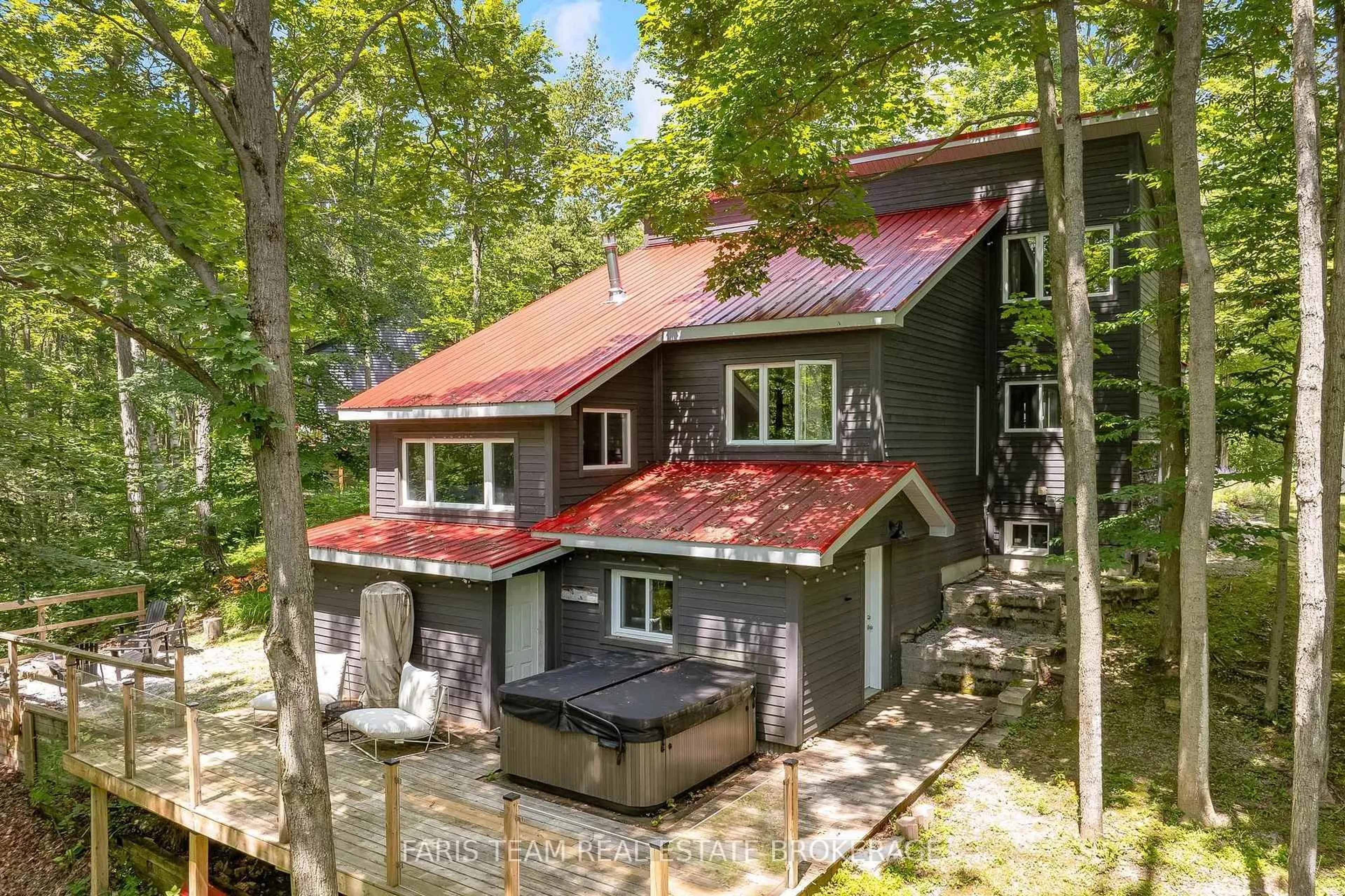 A pic from outside/outdoor area/front of a property/back of a property/a pic from drone, unknown for 49 Huronwoods Dr, Oro-Medonte Ontario L0K 1E0