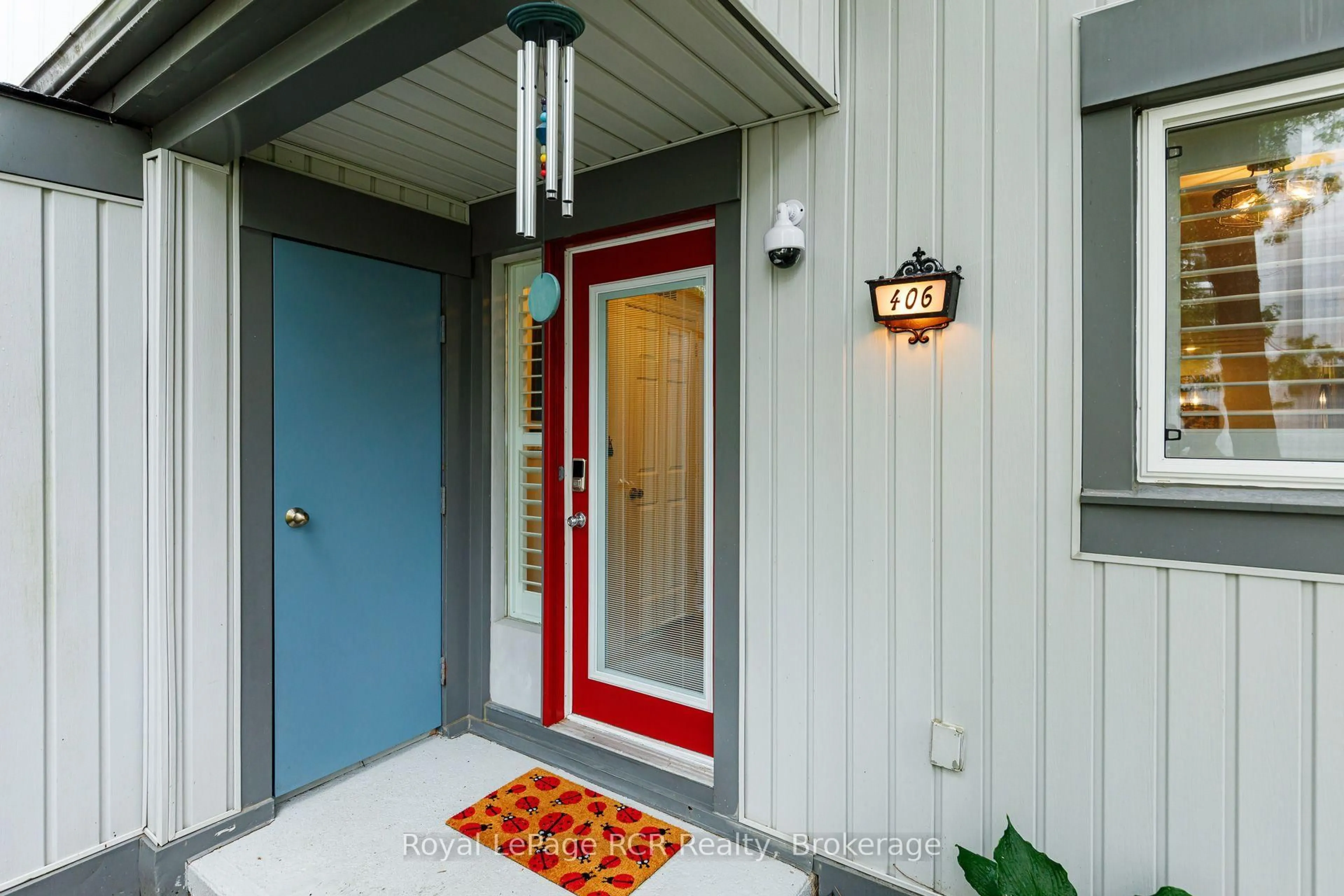 Indoor entryway for 12 DAWSON Dr #406, Collingwood Ontario L9Y 5B4